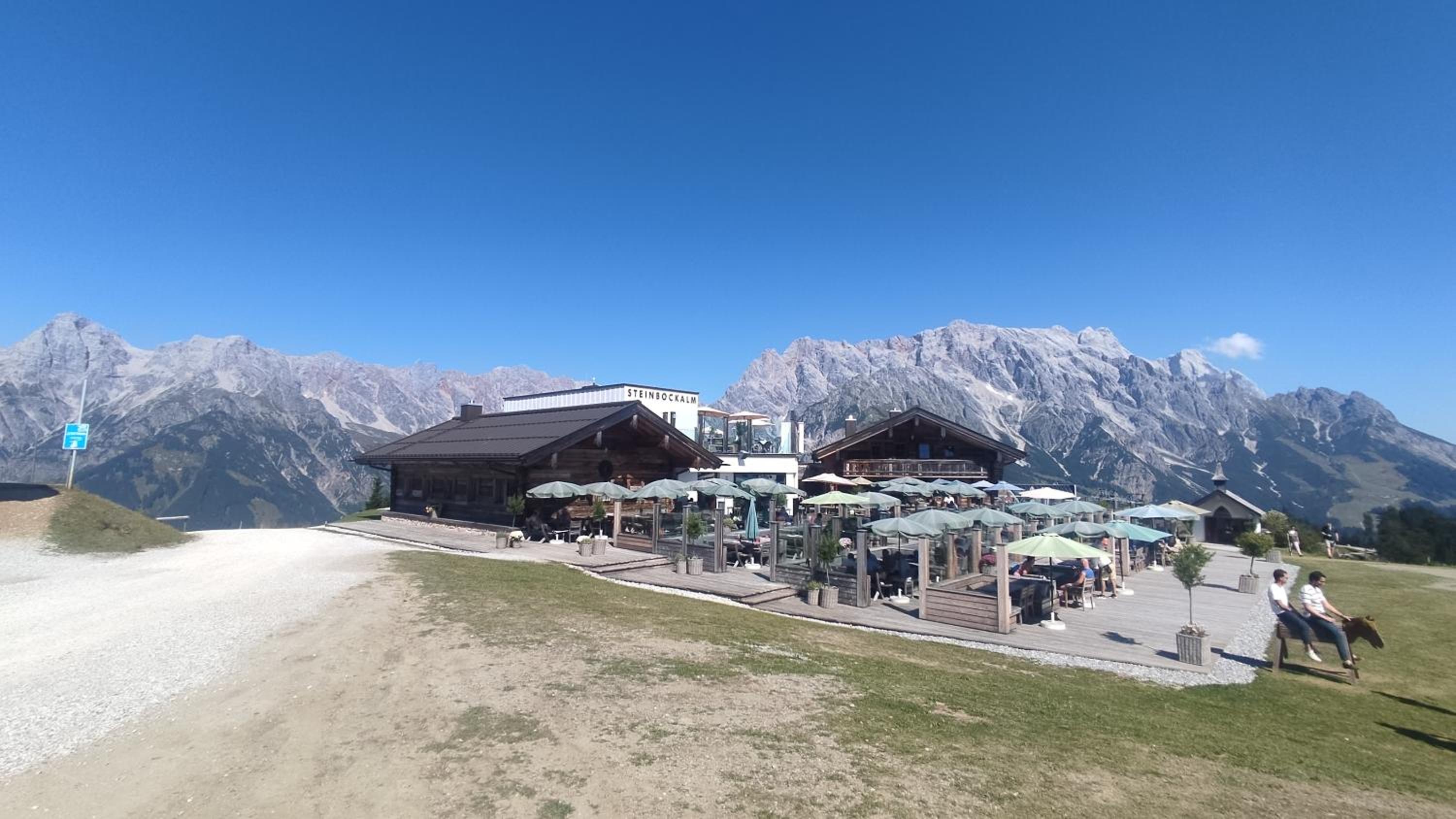 Modernes Apartment mit Panoramablick und Skibus
