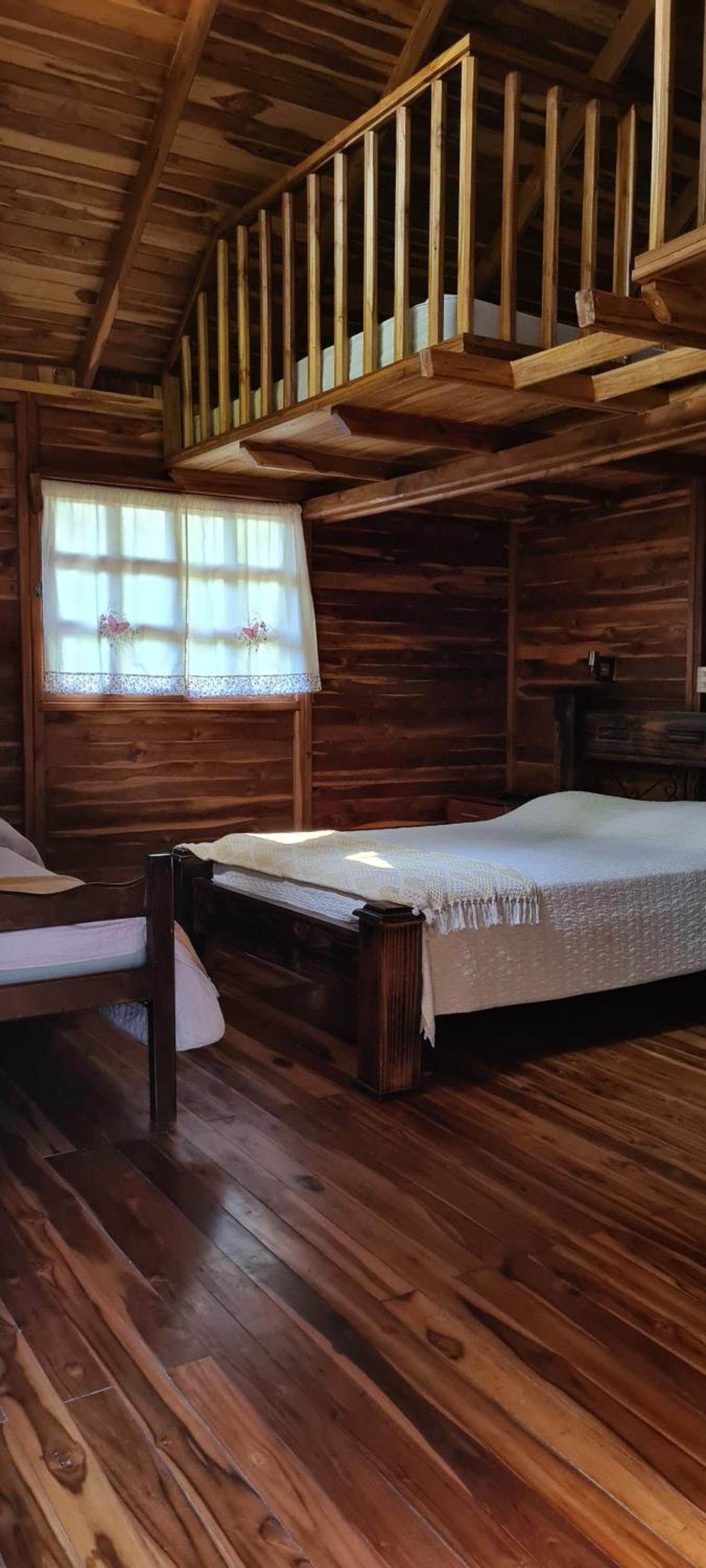 Congos Hostal y Camping