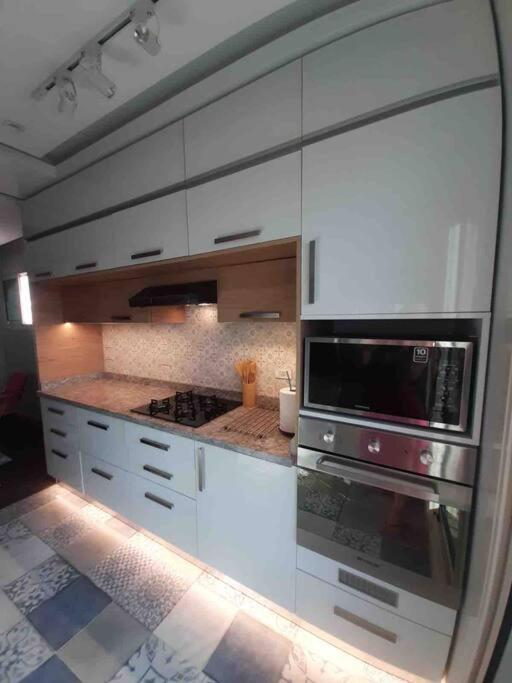 Stylish Oasis in New Cairo: 10 Min to Airport!