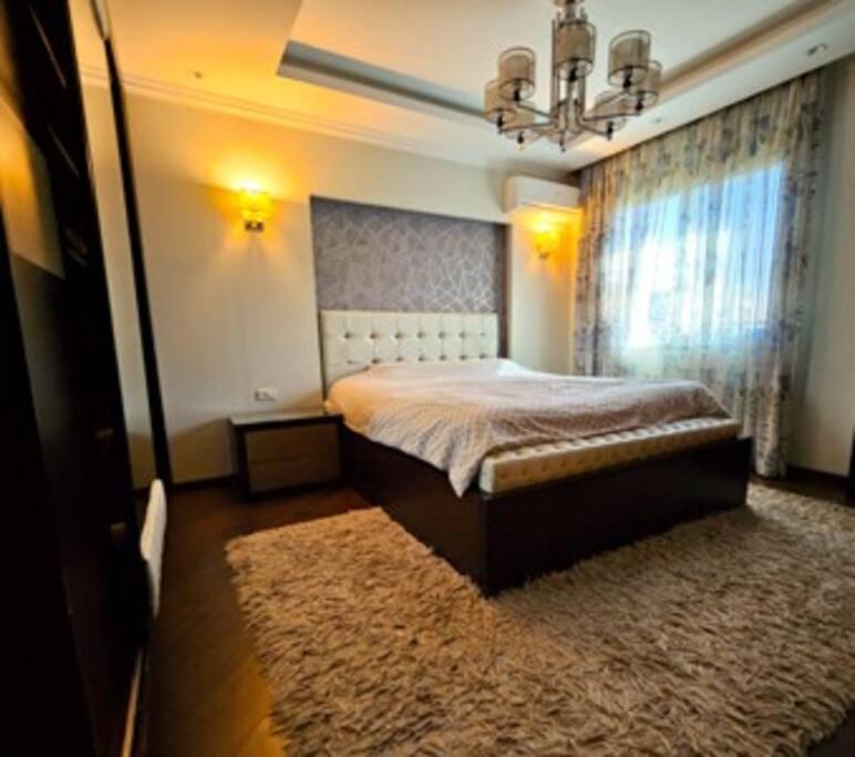 Stylish Oasis in New Cairo: 10 Min to Airport!