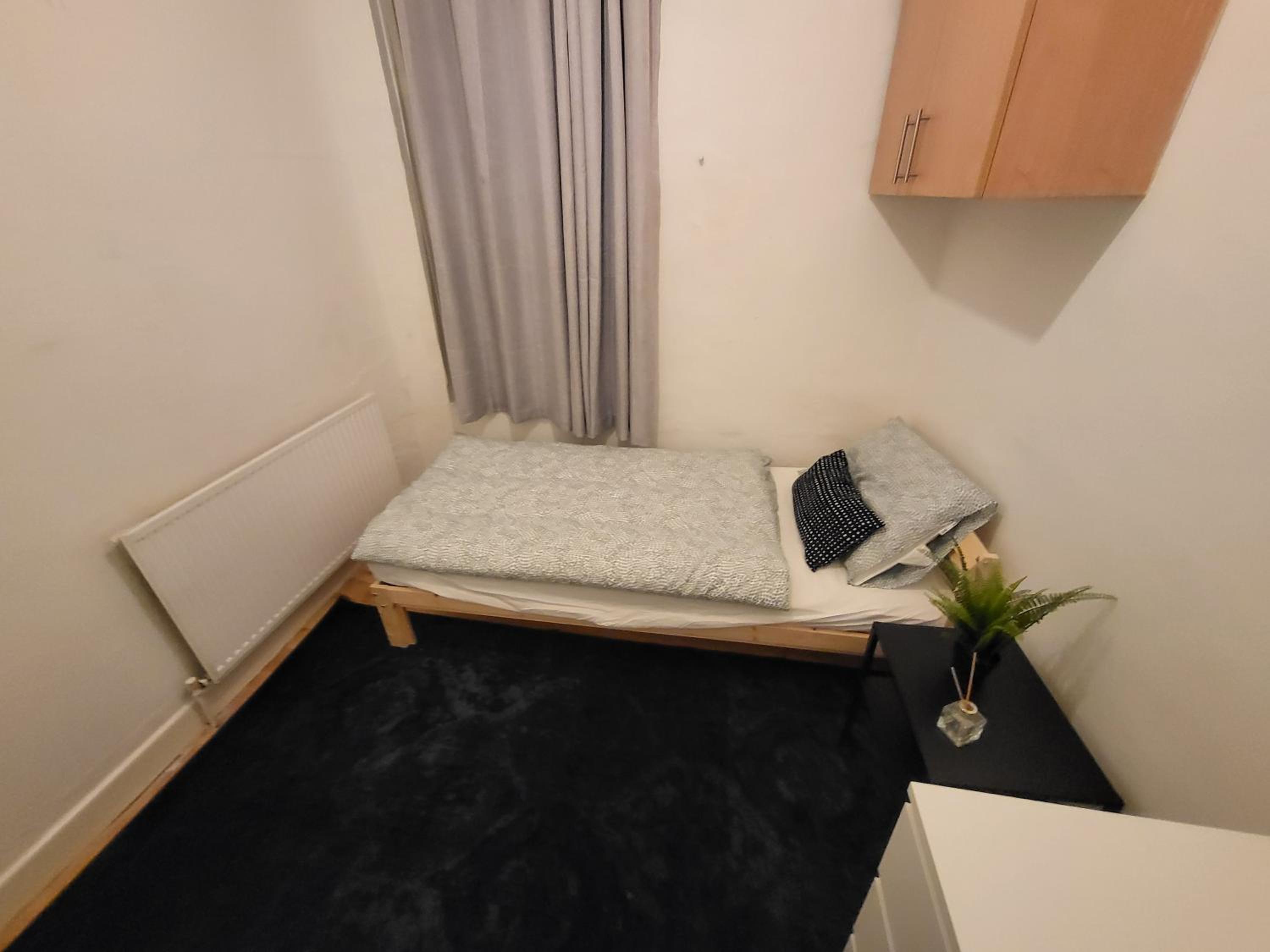 Handsworth Hostel - Stay Sleep Rest view 4