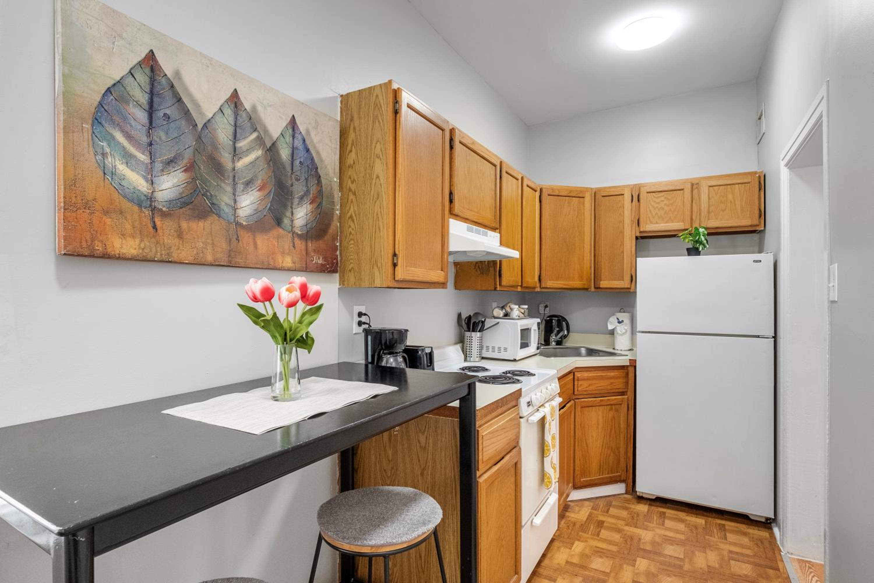 Cozy, Charming 1-bdrm - University City view 4