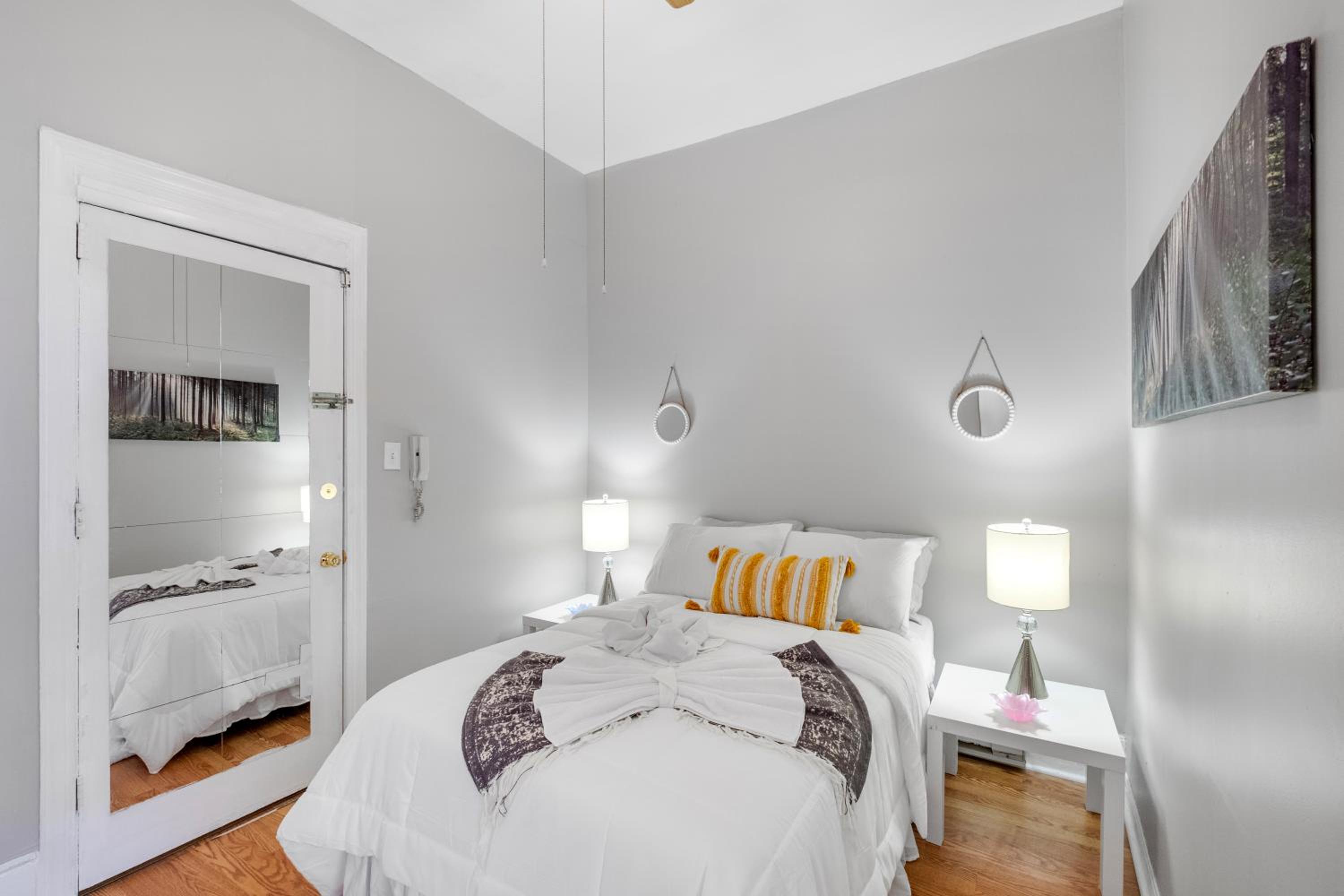 Cozy, Charming 1-bdrm - University City view 2
