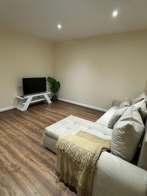 2 Bedroom London Apartment
