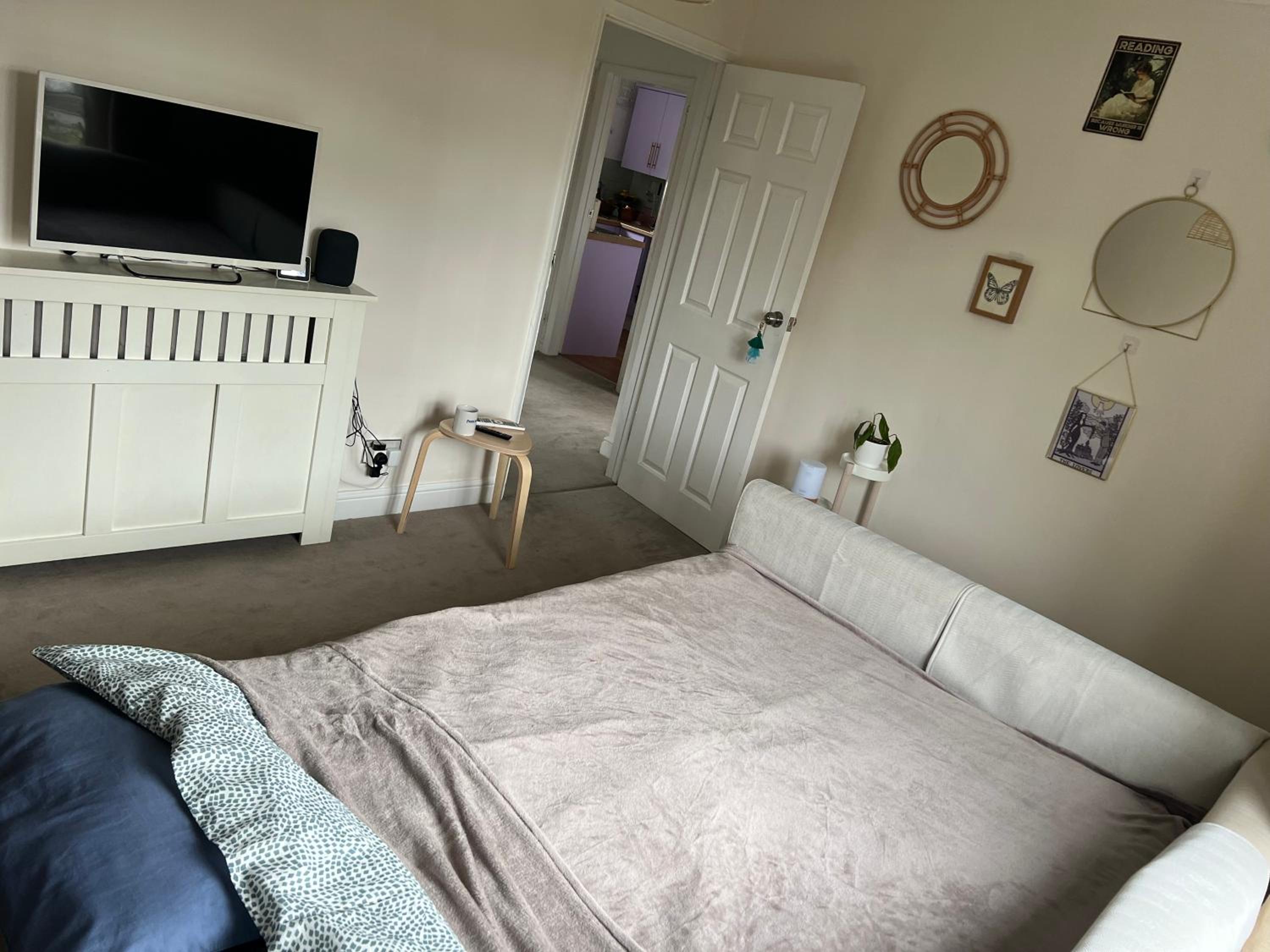 Single room in shared flat Valley Hill, Loughton view 2