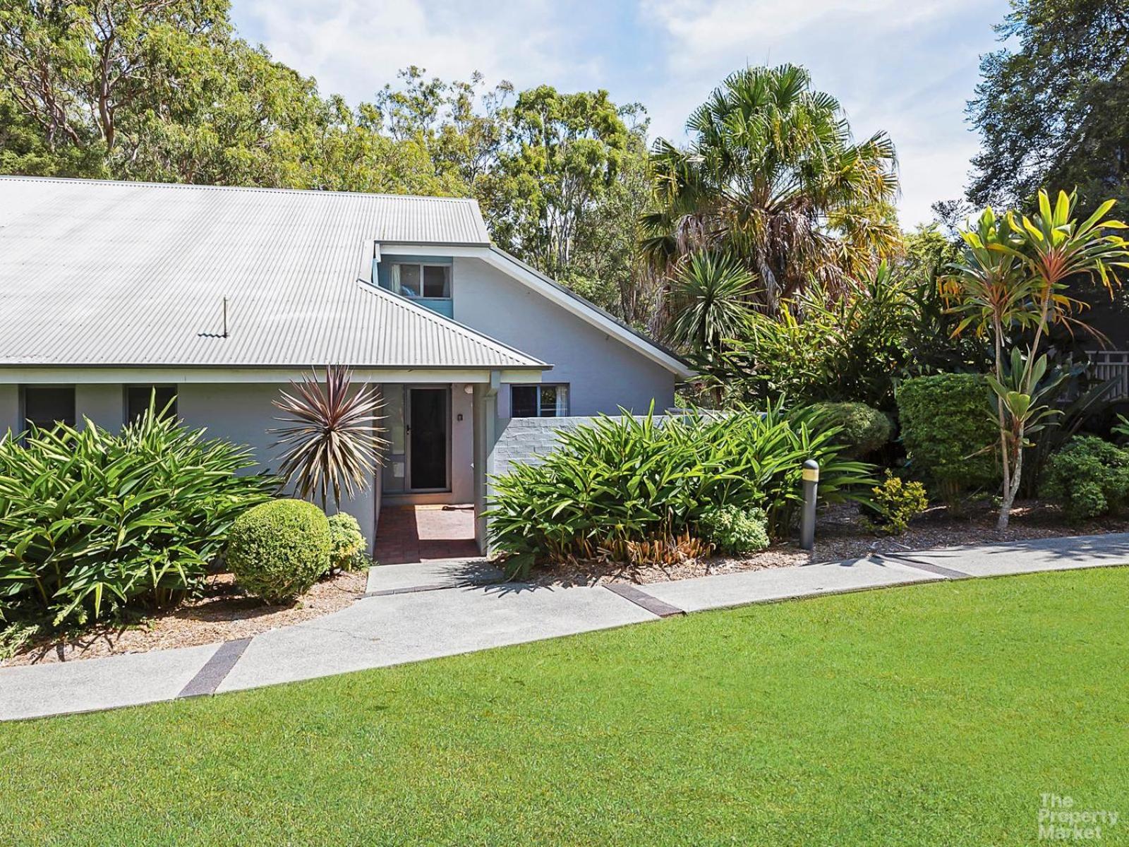 Lakeshores Villa