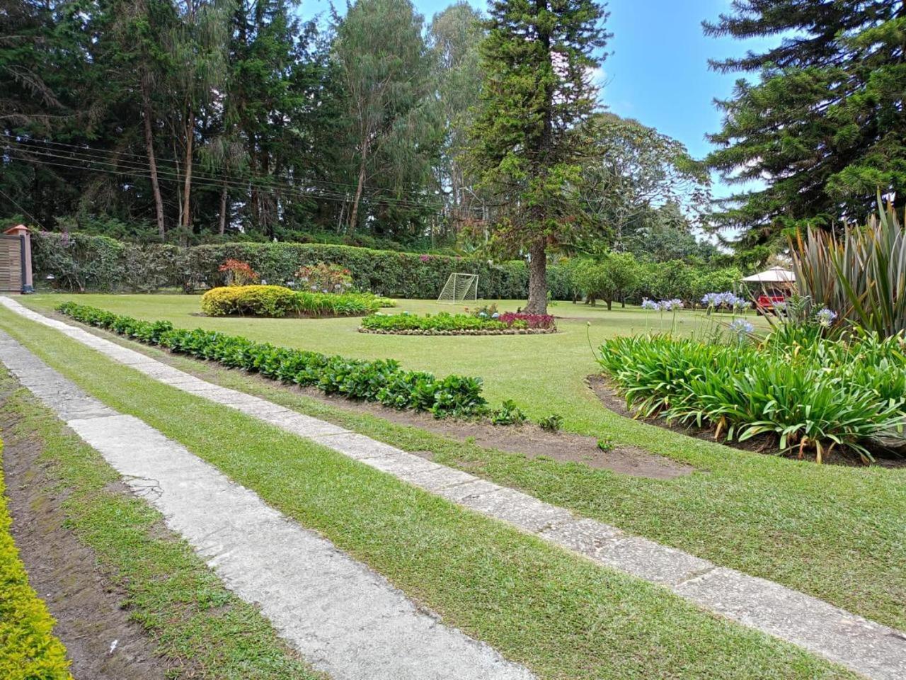 CASA CAMPESTRE EN LLANOGRANDE