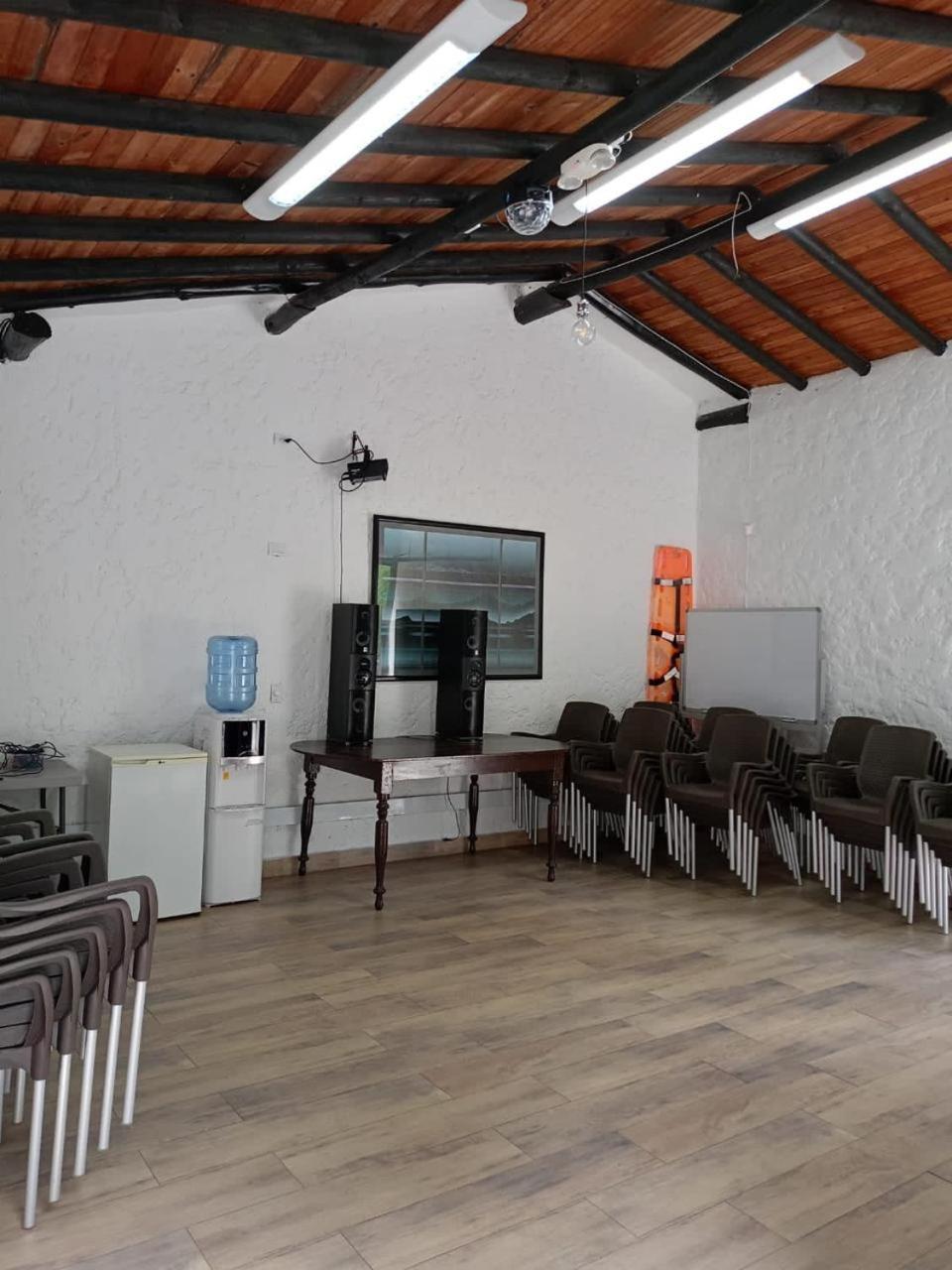 CASA CAMPESTRE EN LLANOGRANDE