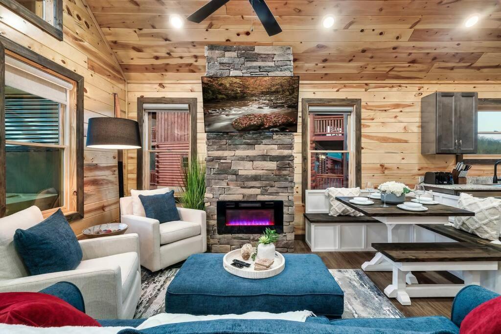 Cozy Family Cabin w/ Hot Tub in Sevierville view 4
