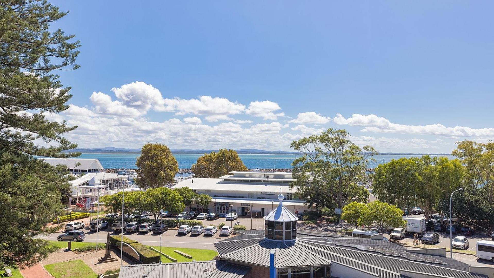 Hotel Nelson Bay CBD Apartment No 41 Nelson Towers - Image 1