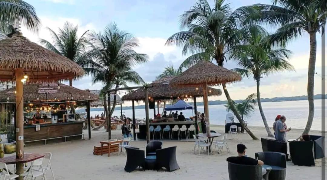 seaview beach 4-13pax CIQ 5mins johor bahru KSL MIDVALLEY