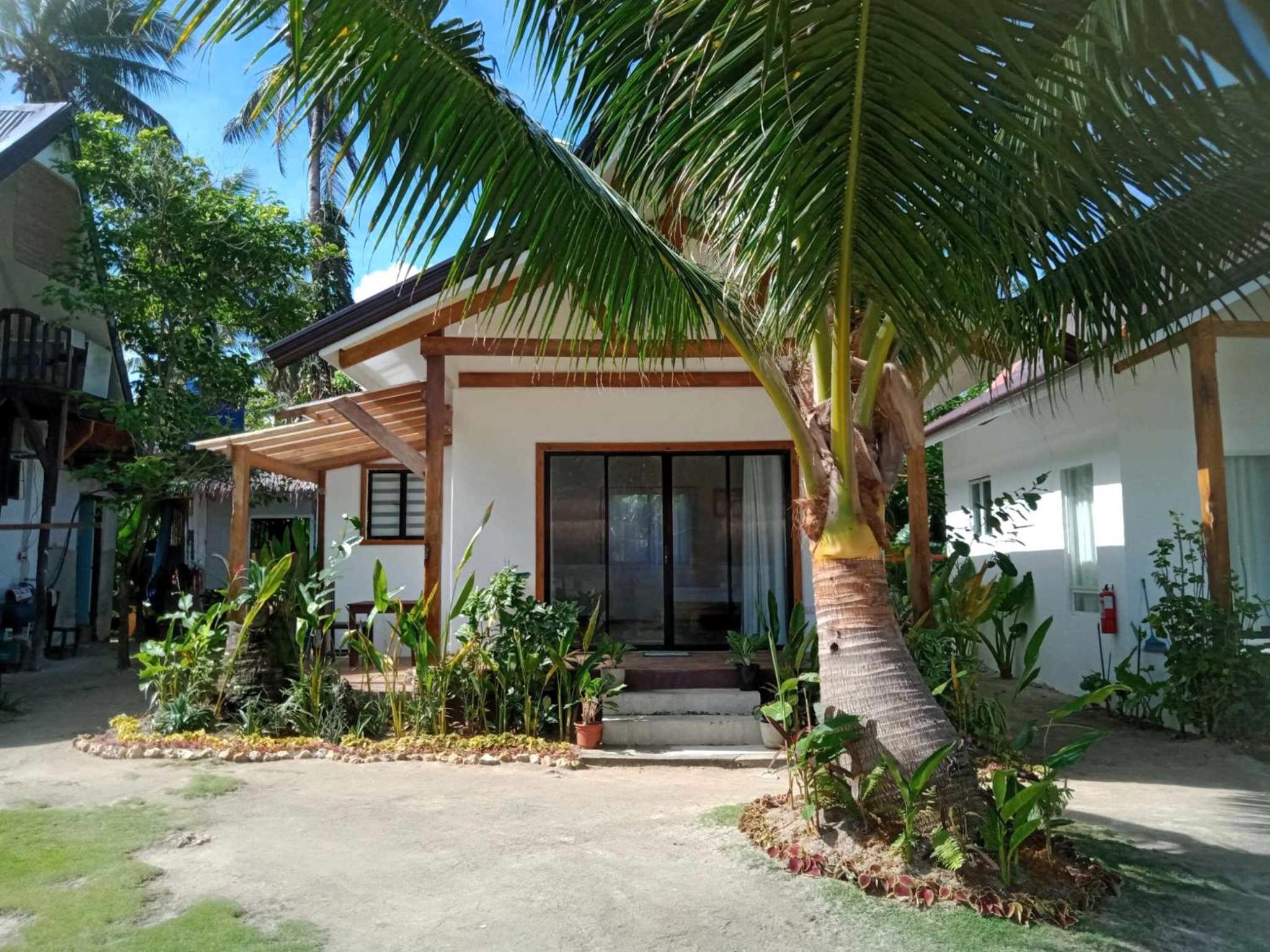 Helmina's Villas view 3