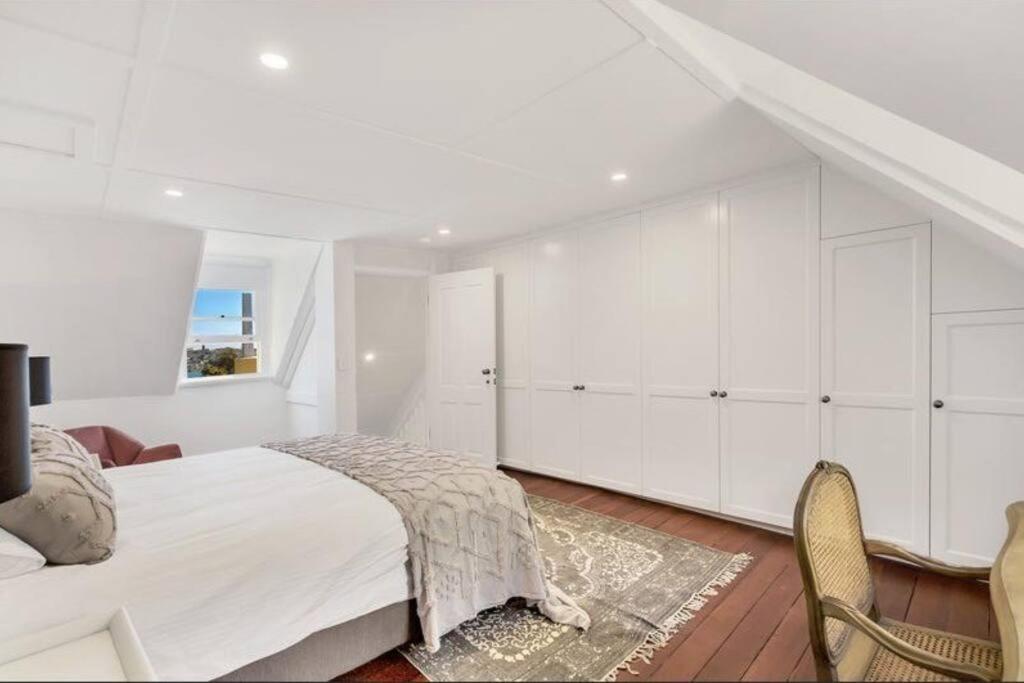 Chic Large 4 Bedroom Barangaroo The Rocks Sydney