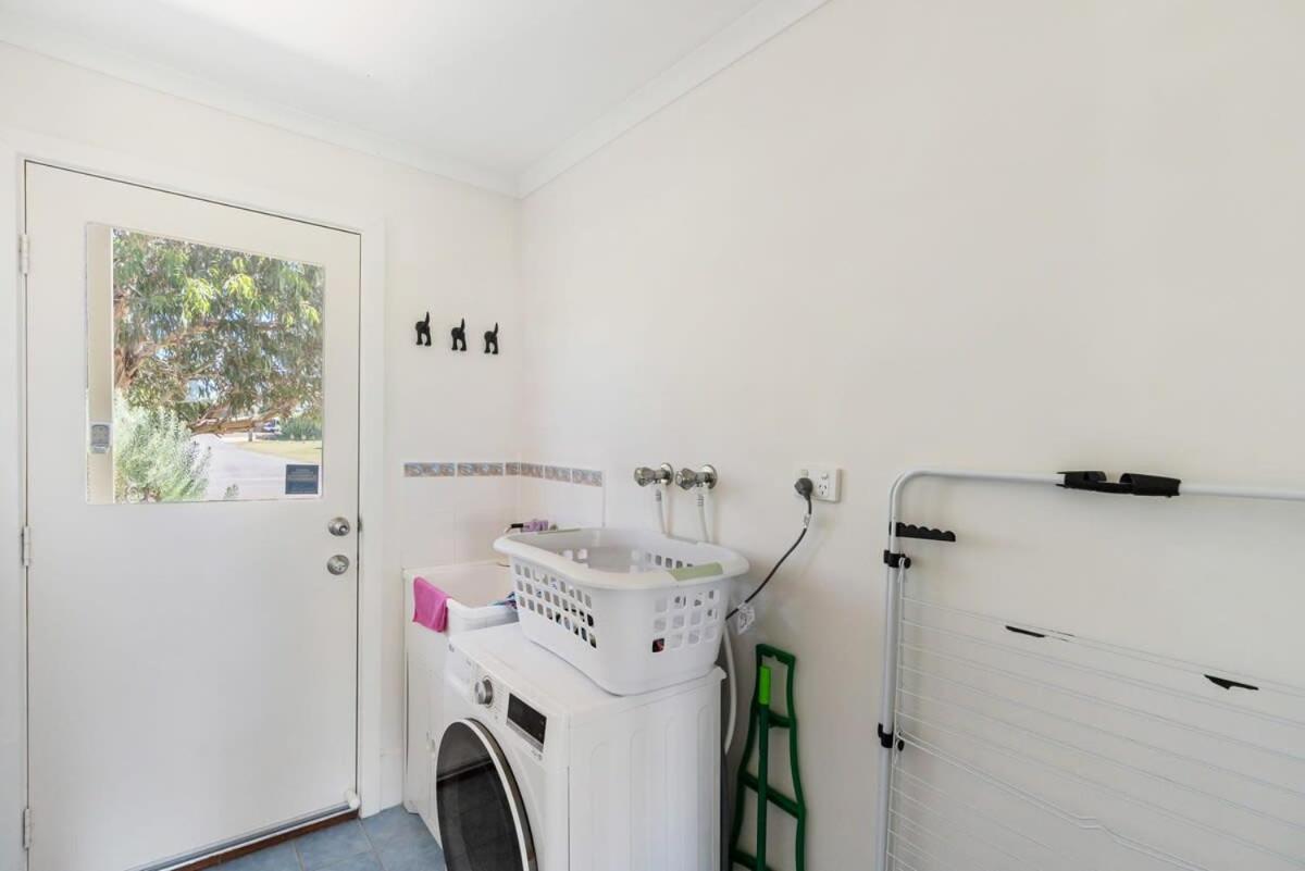Strandhytta 10 Cant Rd Goolwa South - No Linen Included