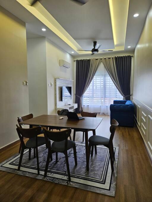 2 bedrooms VivaVibes Home Ostia Bangi next to Bangi Toll