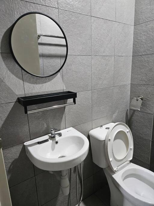 2 bedrooms VivaVibes Home Ostia Bangi next to Bangi Toll