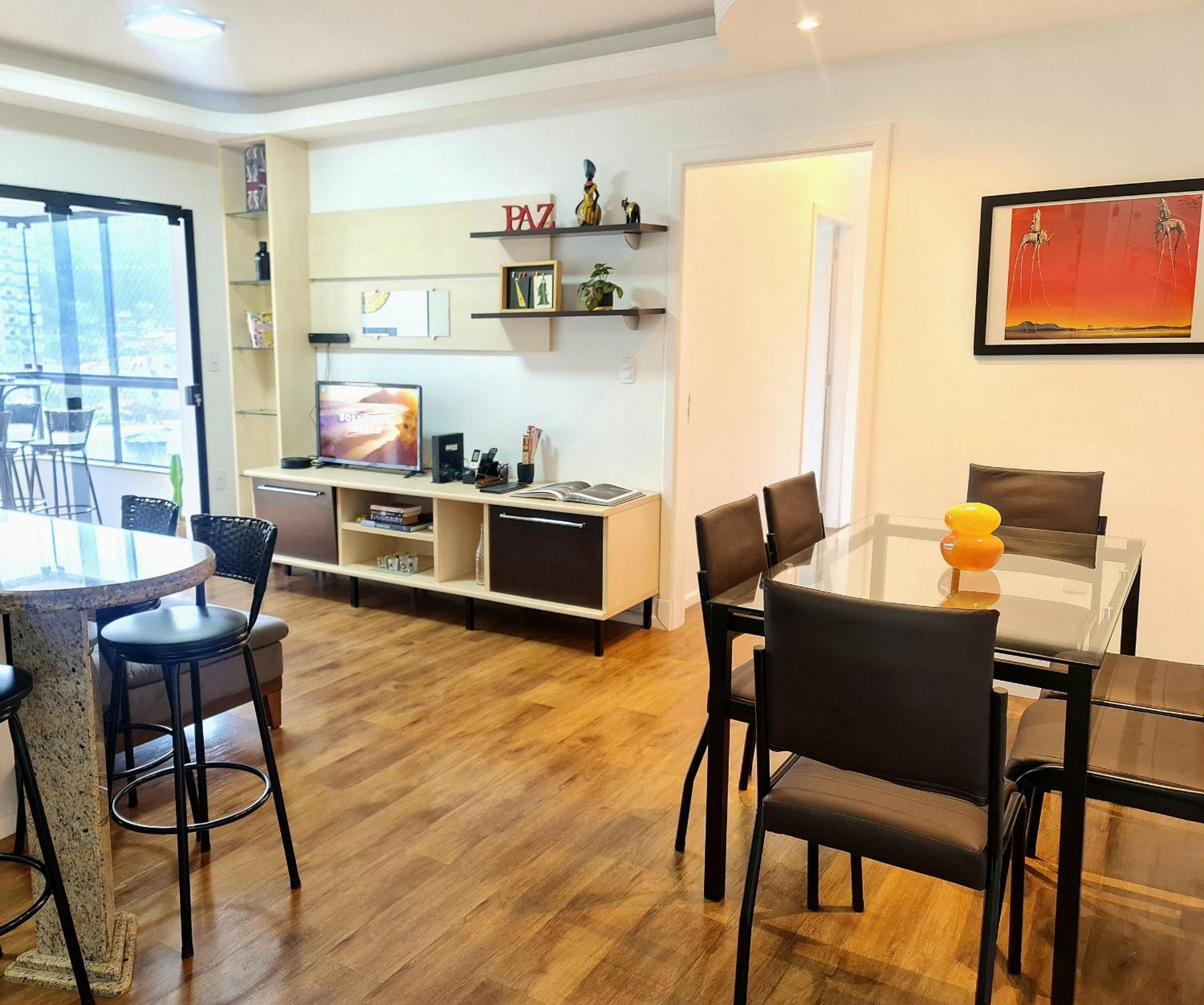 APT 704 - Privileged Location - 2 Bedrooms - Garage - Fazenda/Itajaí