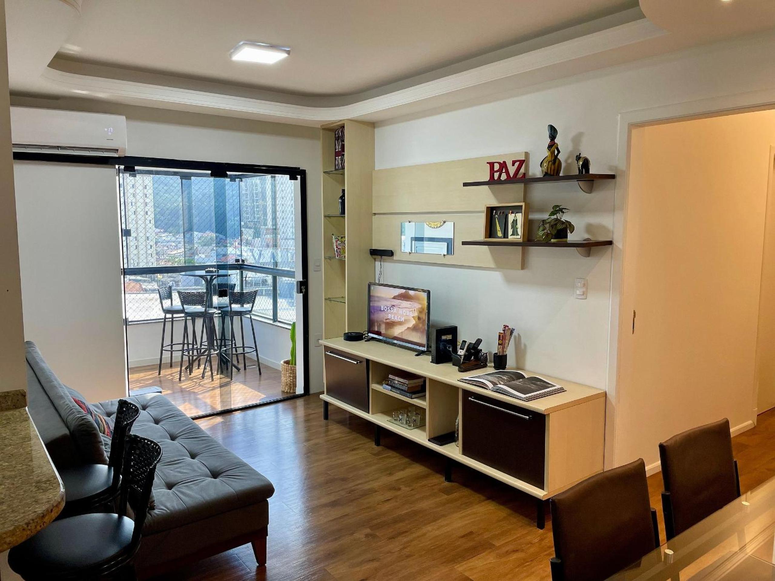 APT 704 - Privileged Location - 2 Bedrooms - Garage - Fazenda/Itajaí