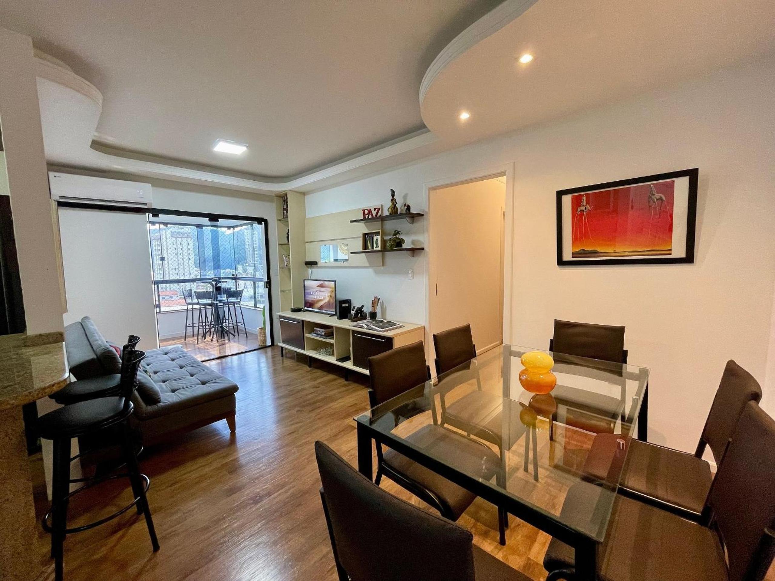 APT 704 - Privileged Location - 2 Bedrooms - Garage - Fazenda/Itajaí
