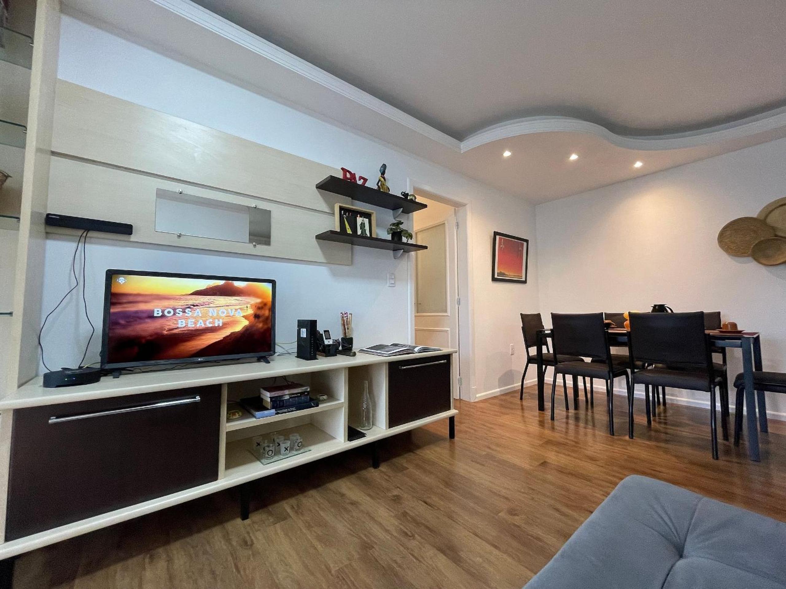 APT 704 - Privileged Location - 2 Bedrooms - Garage - Fazenda/Itajaí
