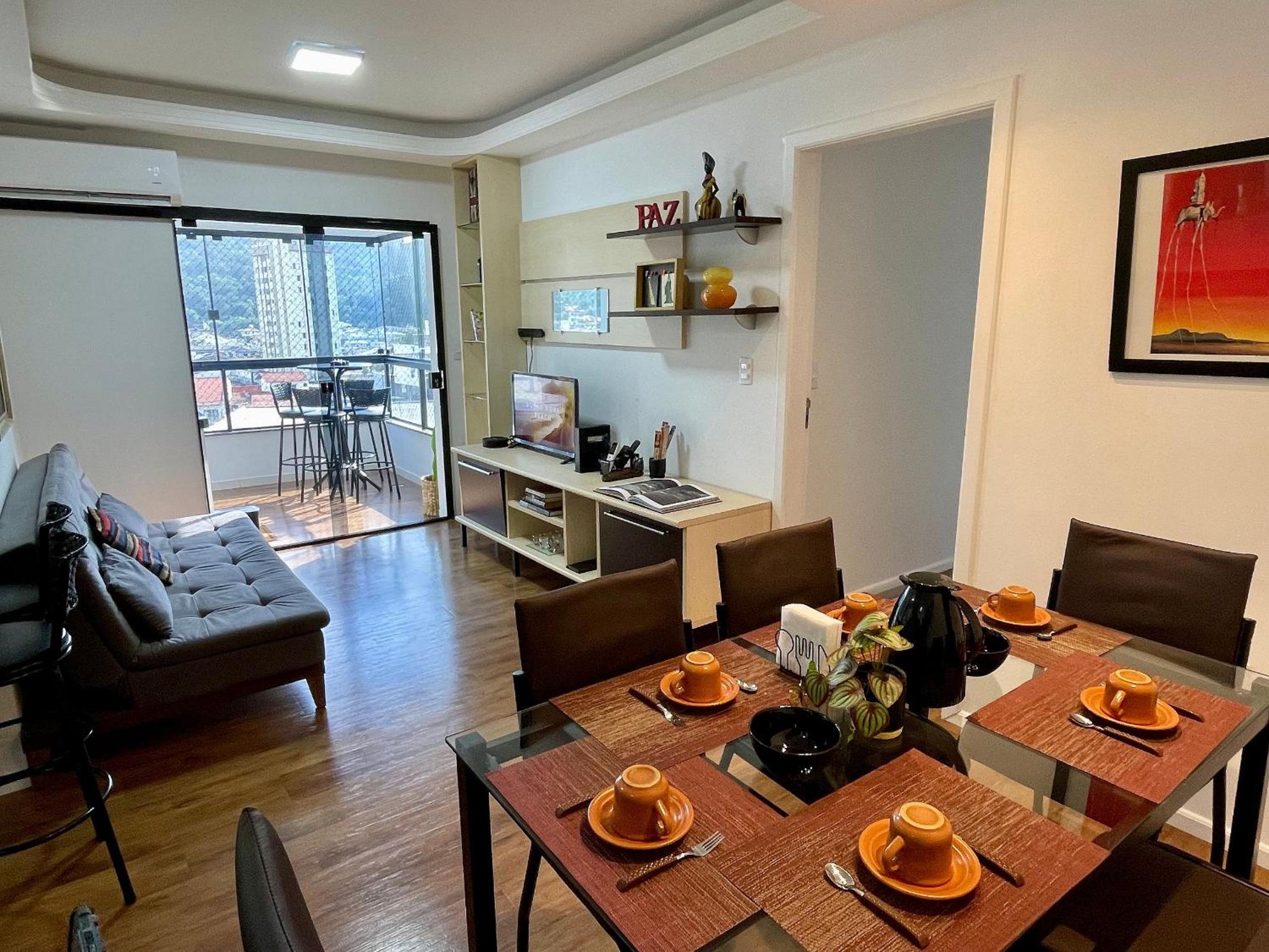 APT 704 - Privileged Location - 2 Bedrooms - Garage - Fazenda/Itajaí
