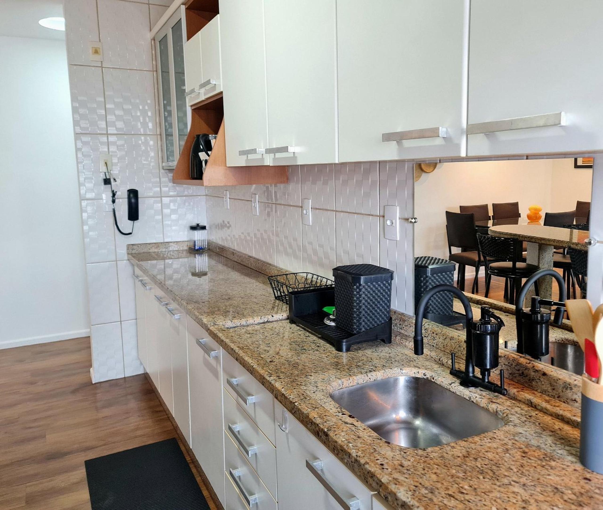 APT 704 - Privileged Location - 2 Bedrooms - Garage - Fazenda/Itajaí
