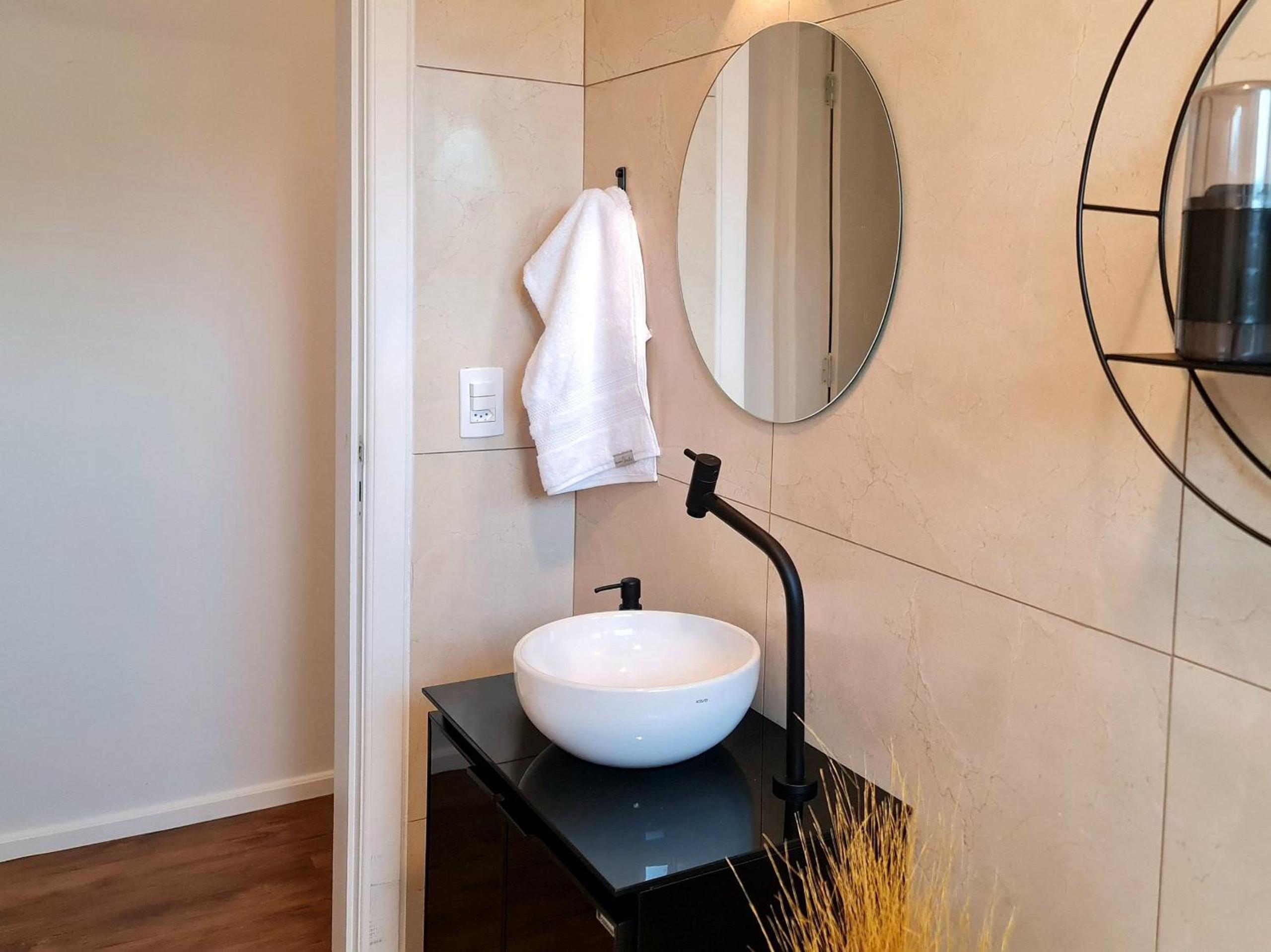 APT 704 - Privileged Location - 2 Bedrooms - Garage - Fazenda/Itajaí