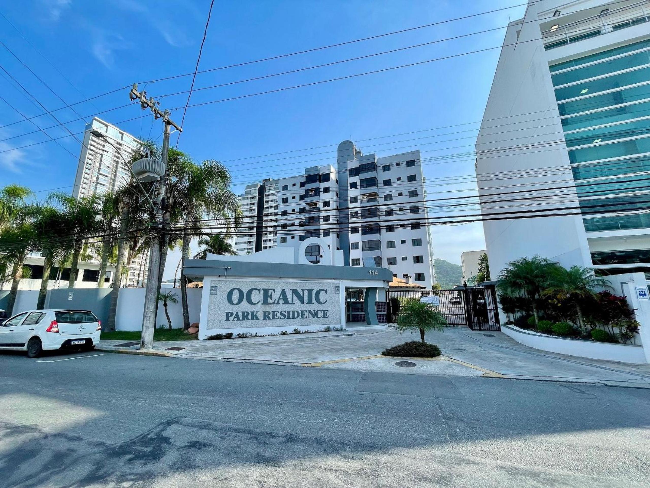 APT 704 - Privileged Location - 2 Bedrooms - Garage - Fazenda/Itajaí