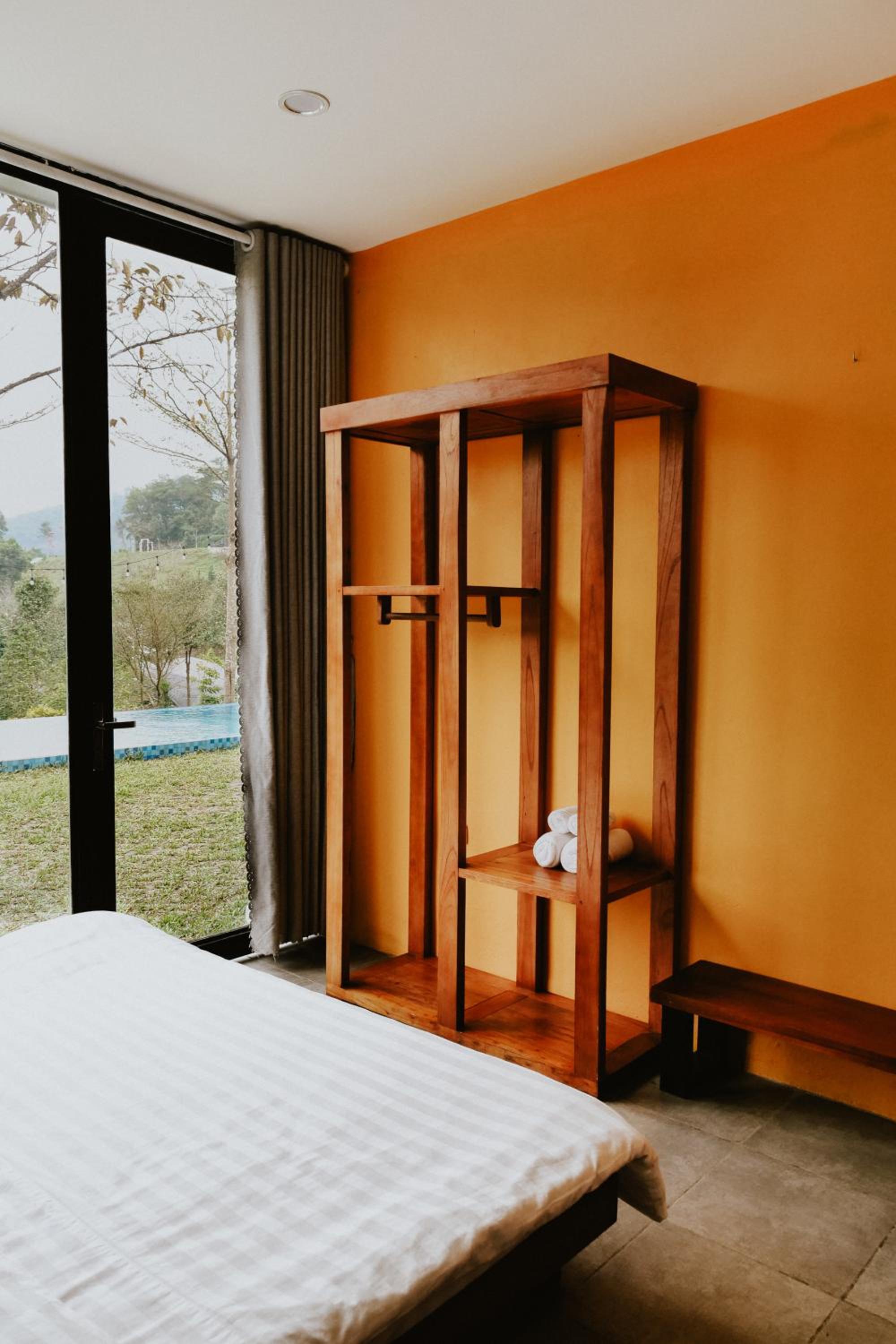 DC Green Villa & Resort Bavi - private pool and Mountain view