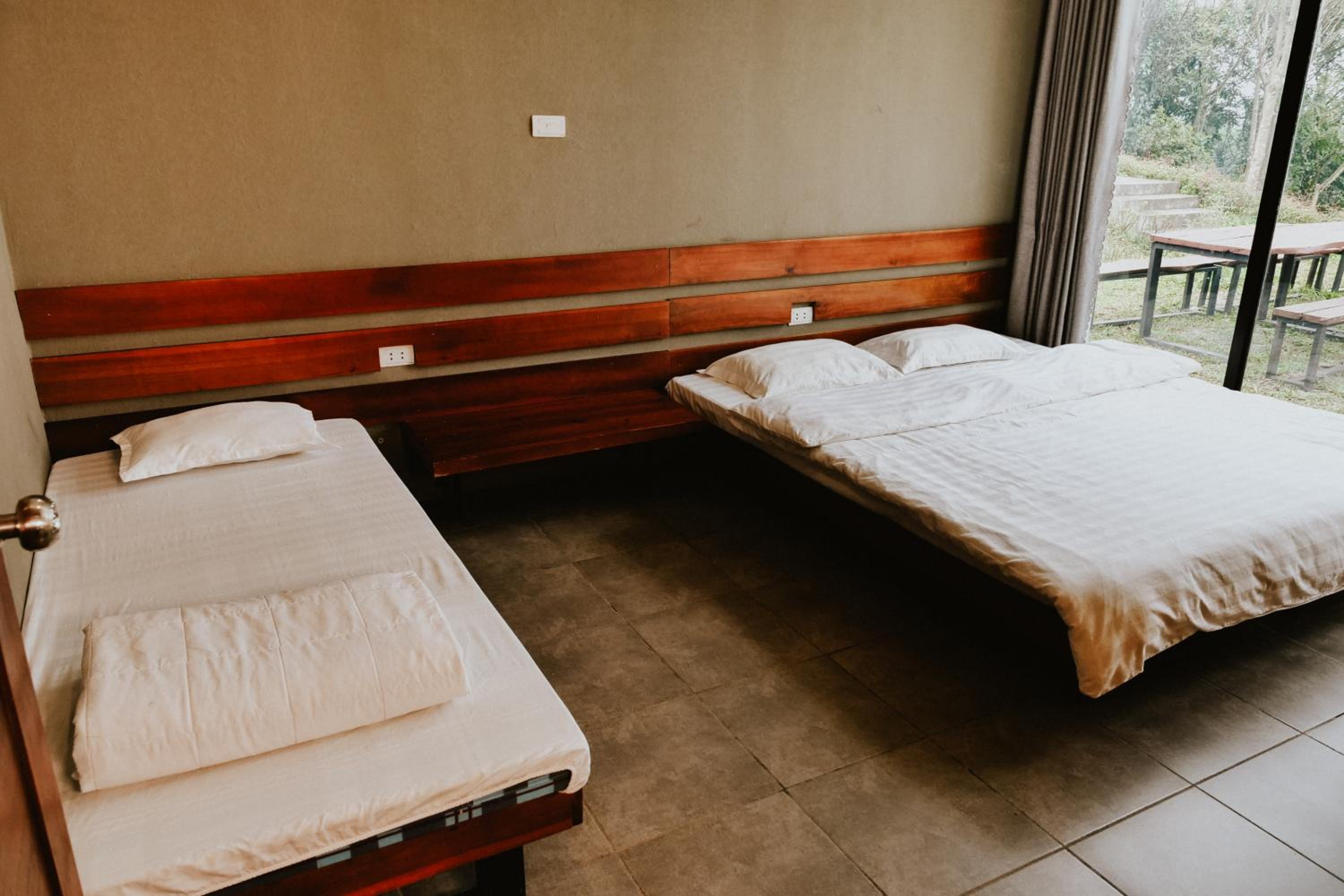 DC Green Villa & Resort Bavi - private pool and Mountain view