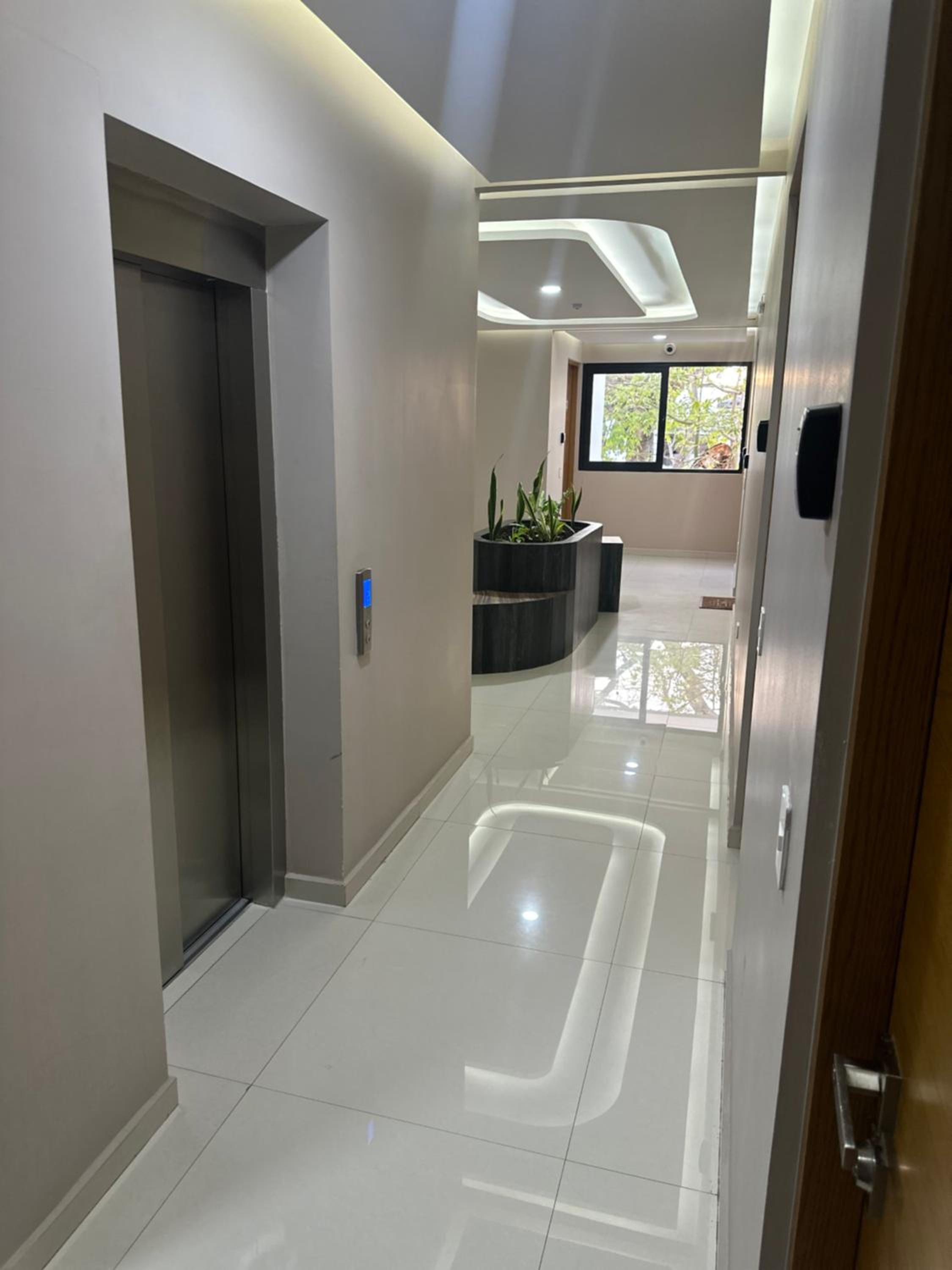 Smart Home Luxury Condo 5ta avenida view 2