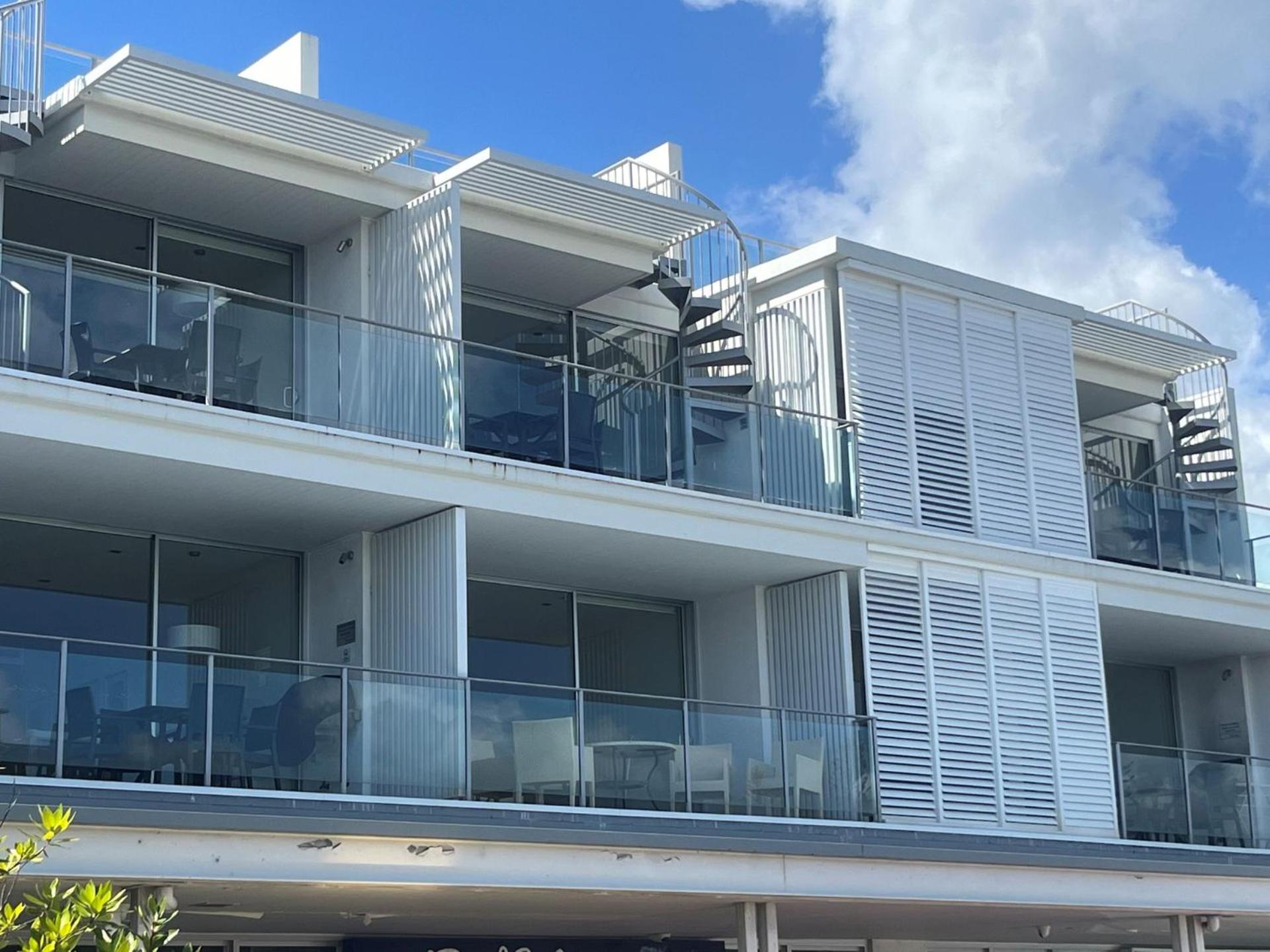 Unit 202 Plantation Resort - Rainbow Beach Aircon.Wifi.Pool. Views