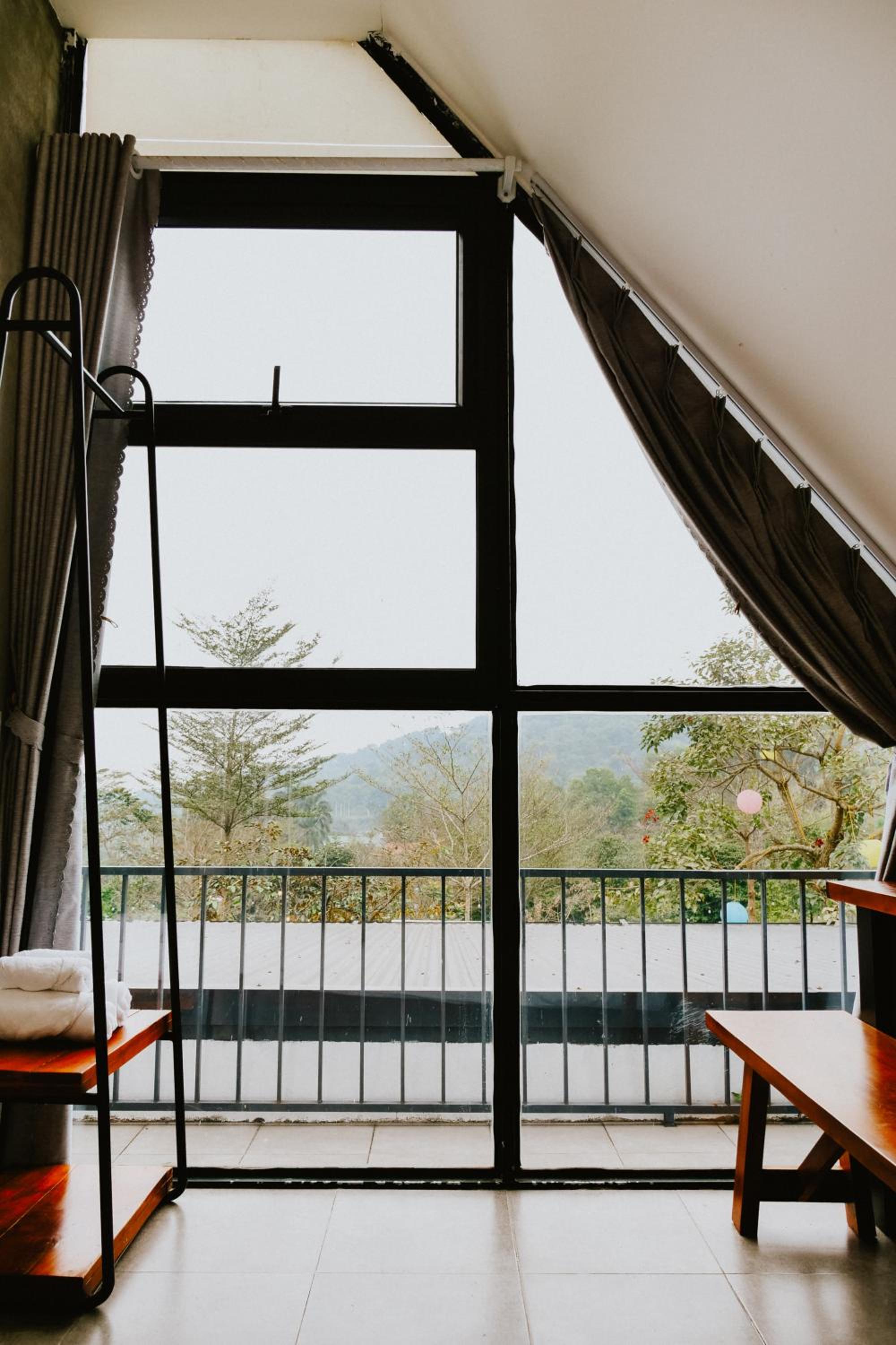 DC Green Villa & Resort Bavi - private pool and Mountain view