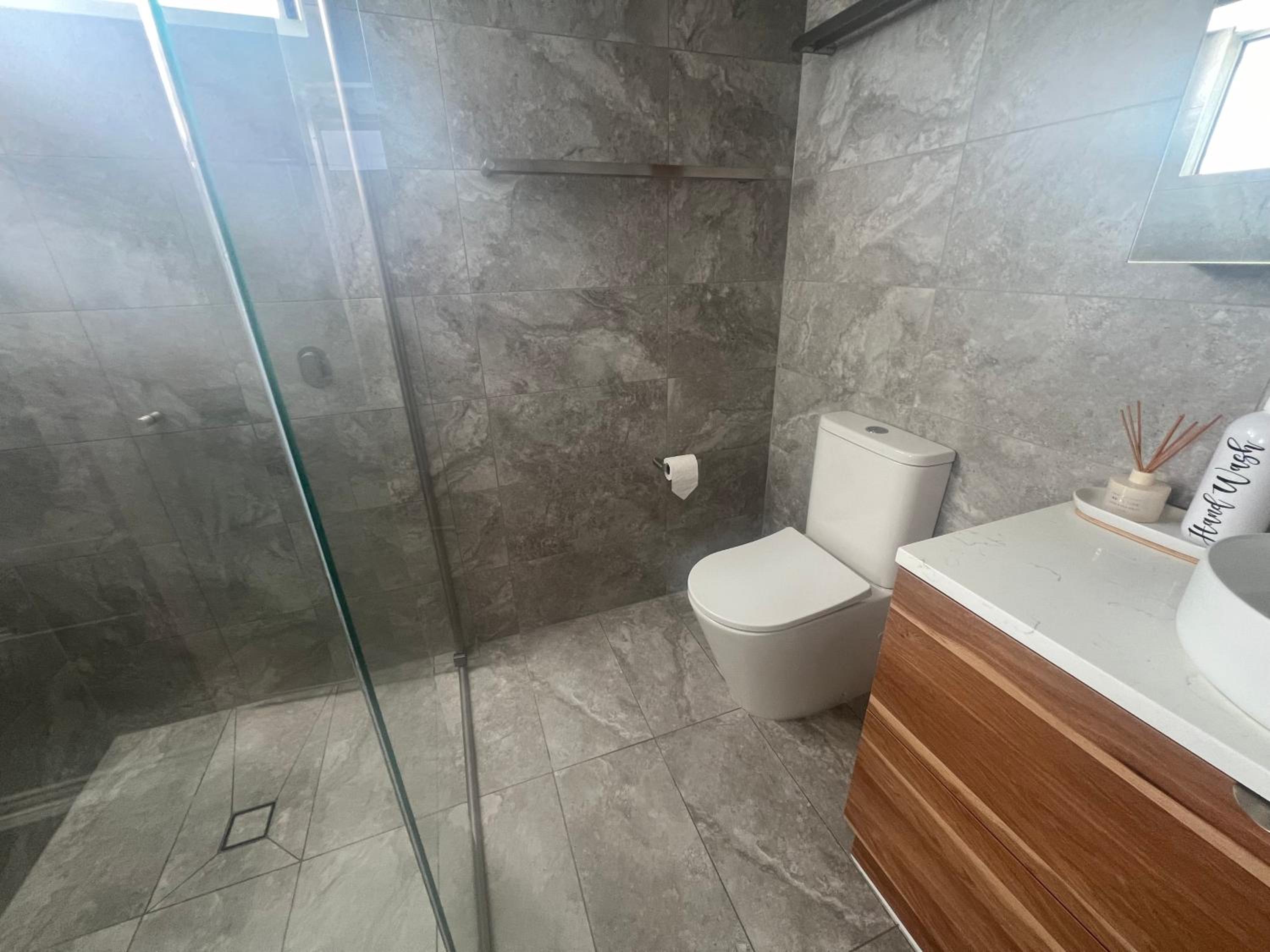 Ocean View - Alexandra Headlands Beachfront Unit