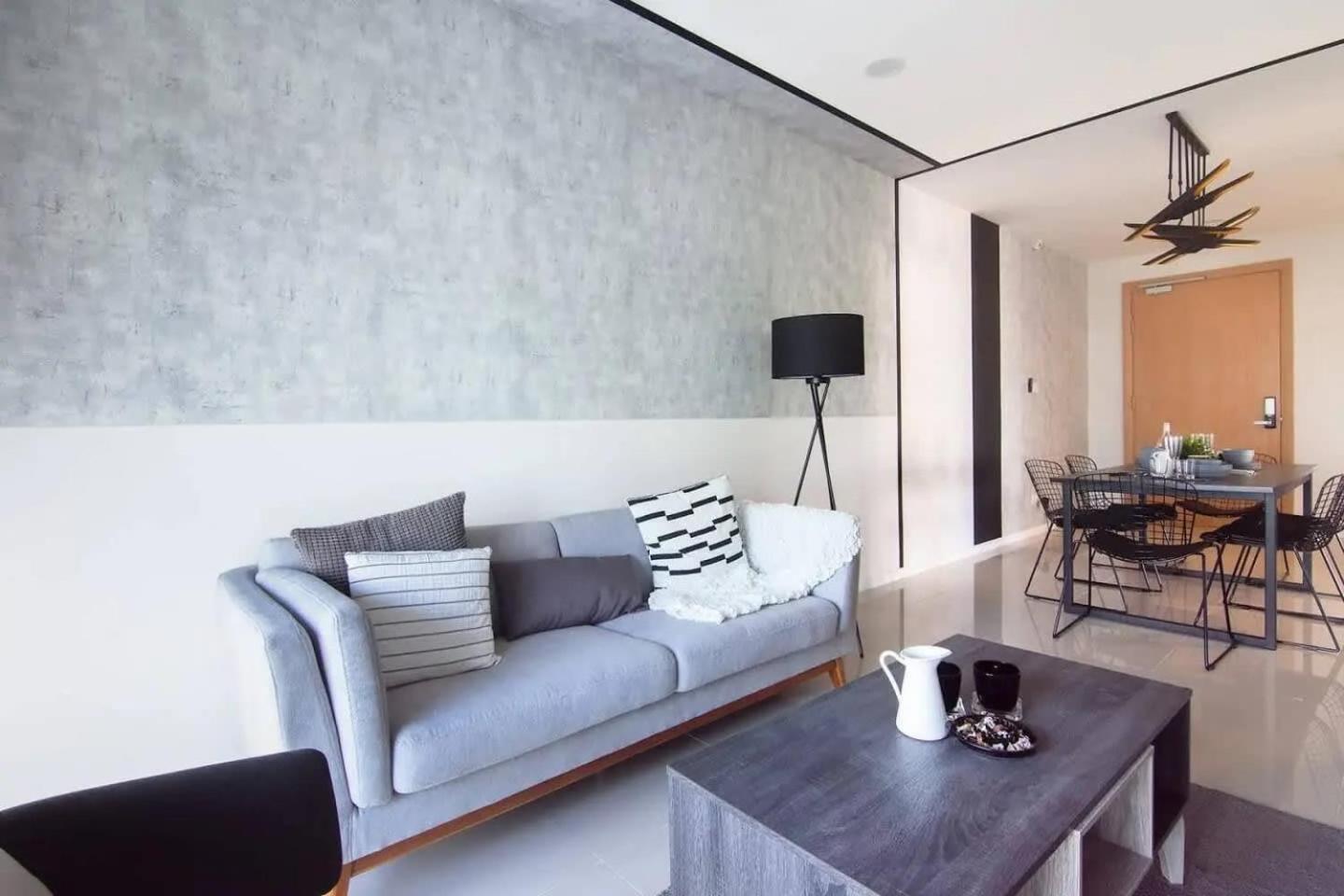 A Cozy & Lovely High-Floor 3BR Suite City Views