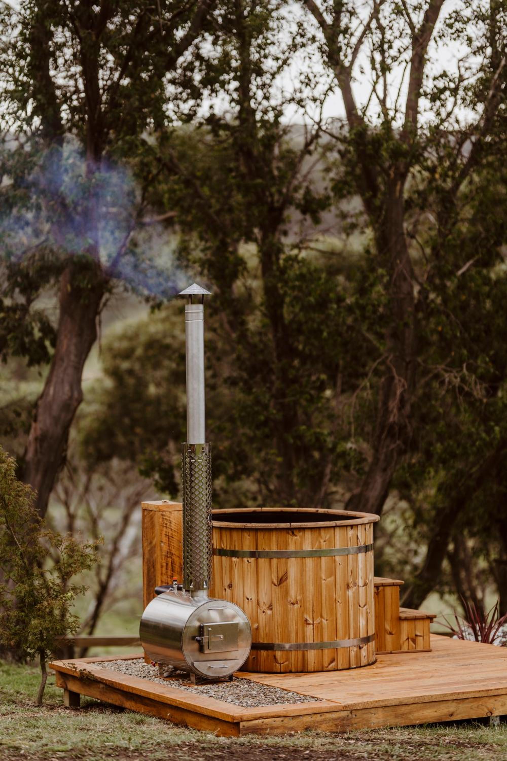 Kallarroo Farmstay - Secluded Retreat in Snowy Mountains