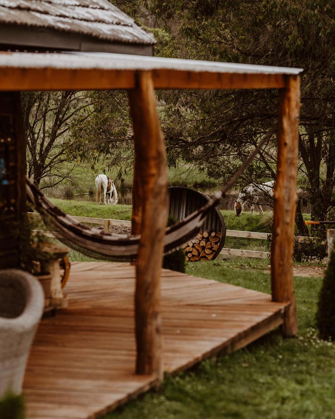 Kallarroo Farmstay - Secluded Retreat in Snowy Mountains