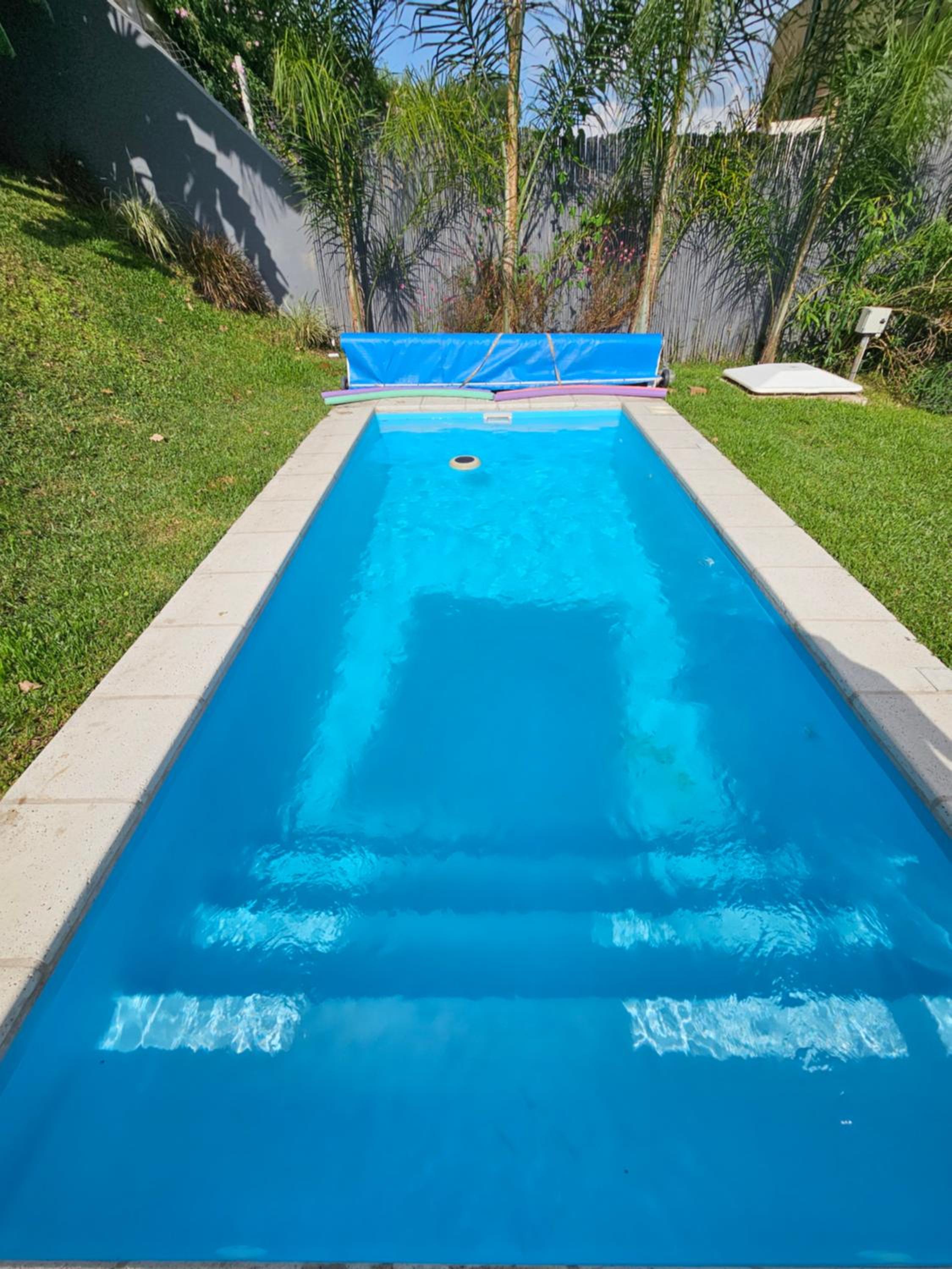 Casa Illia, hermosa casa de diseño en barrio Los Perales