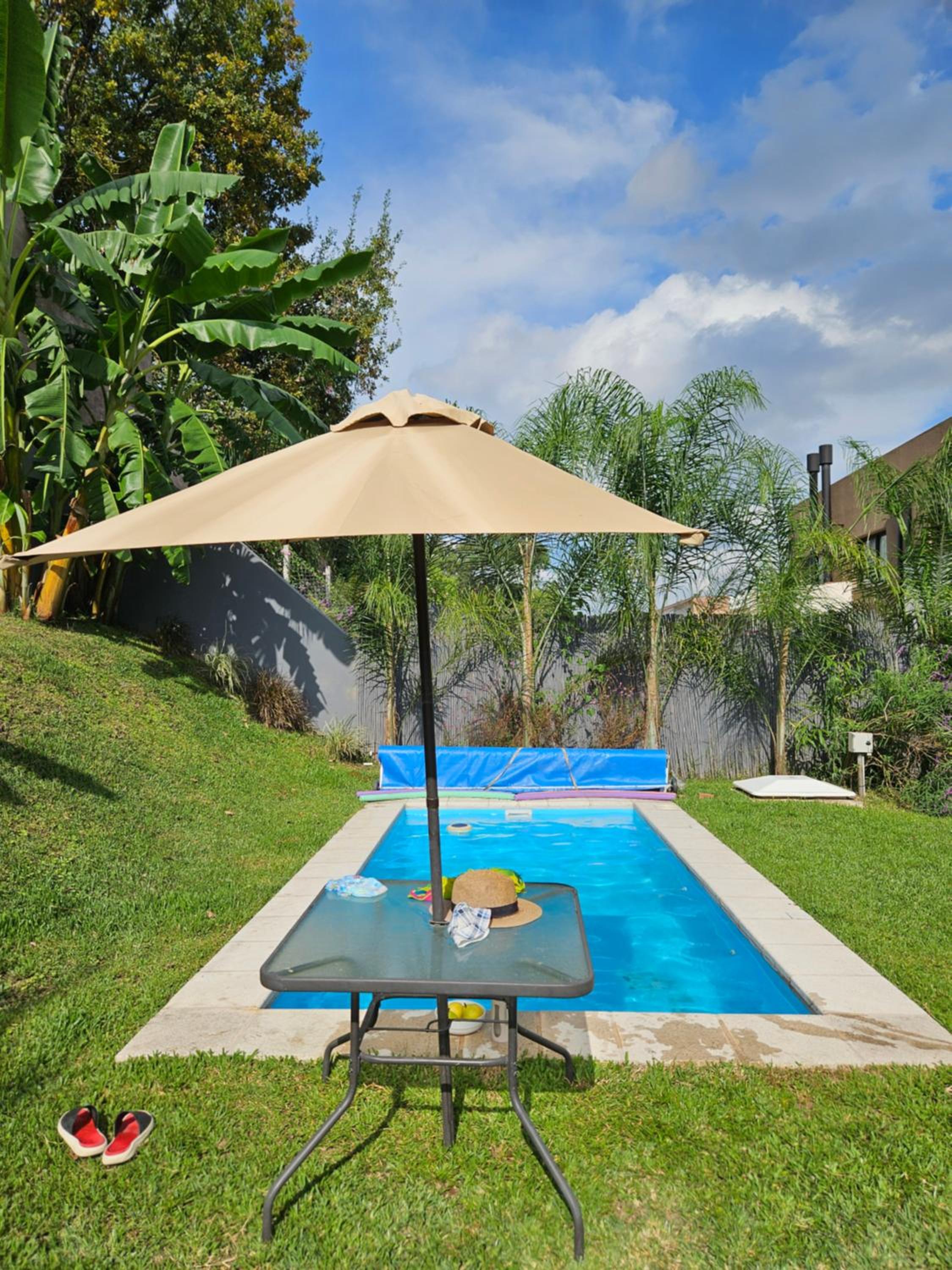 Casa Illia, hermosa casa de diseño en barrio Los Perales