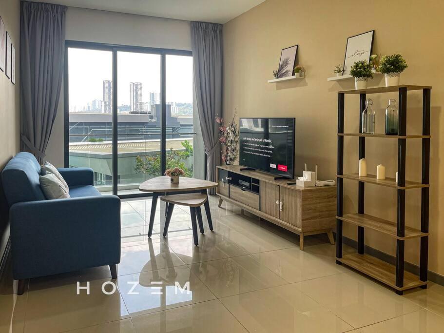 Nice Pool View 3BR3B Near Desa Park and Mont Kiara