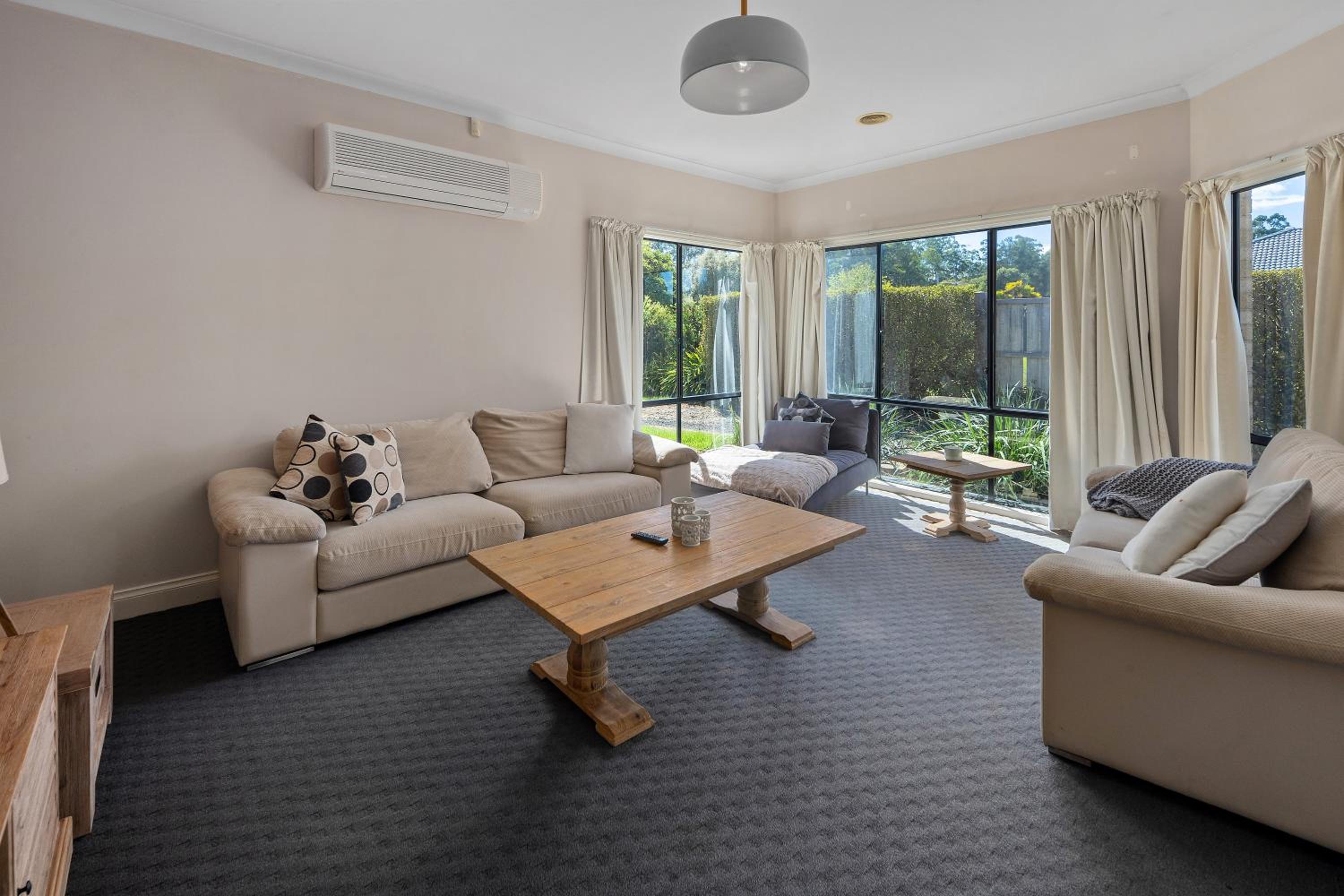A Holiday Home for All Seasons - Modern, Peaceful, Family Friendly