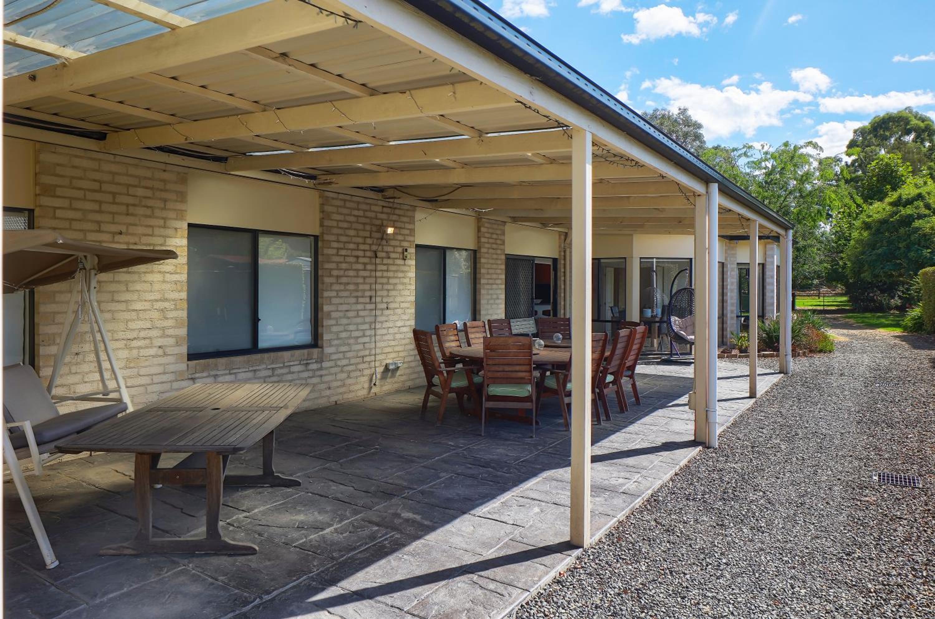 A Holiday Home for All Seasons - Modern, Peaceful, Family Friendly