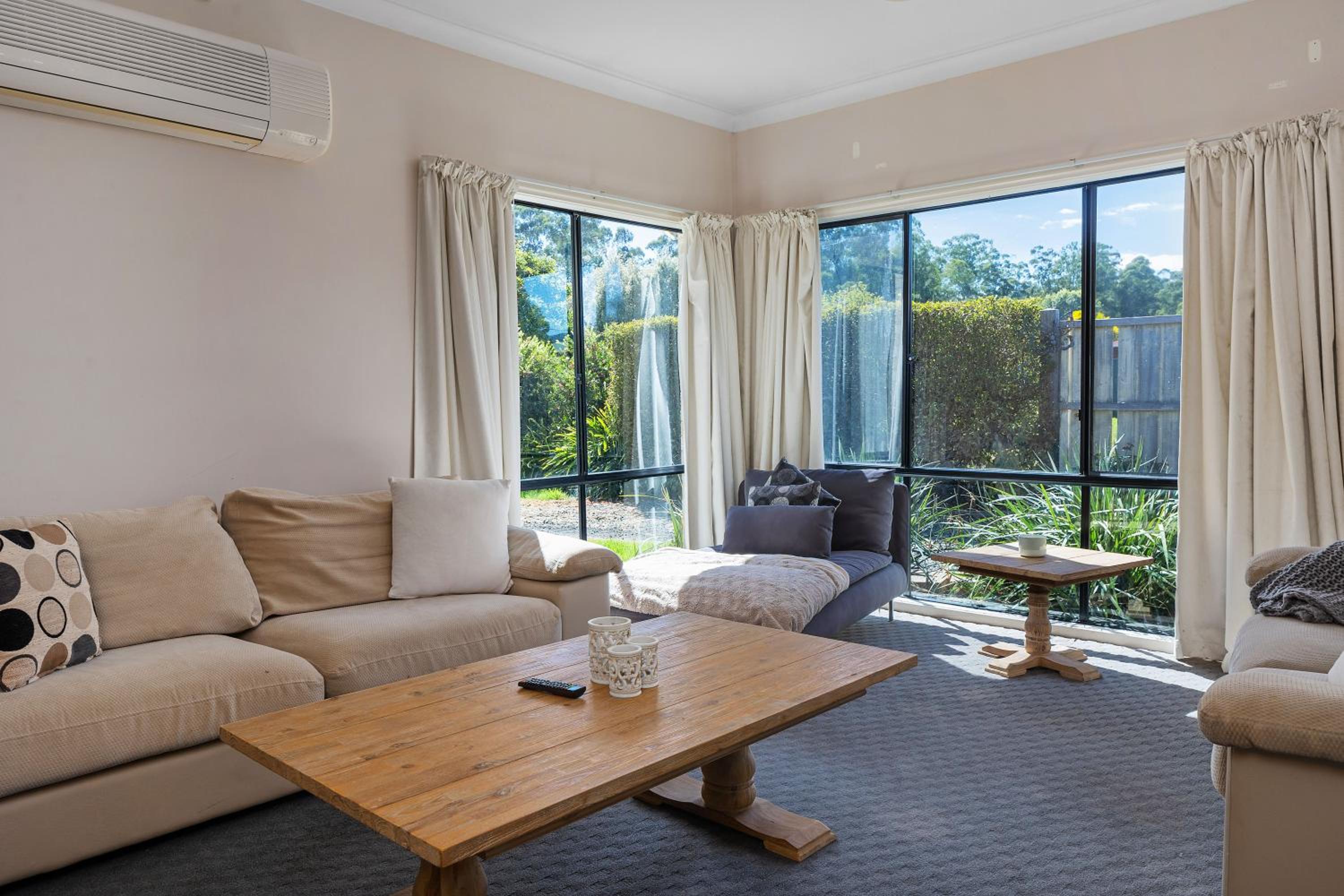 A Holiday Home for All Seasons - Modern, Peaceful, Family Friendly
