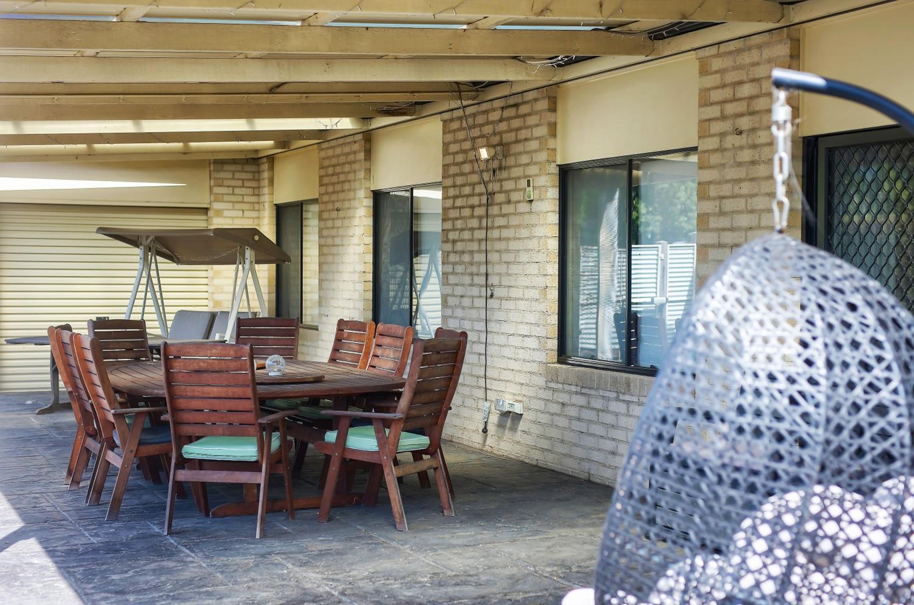 A Holiday Home for All Seasons - Modern, Peaceful, Family Friendly