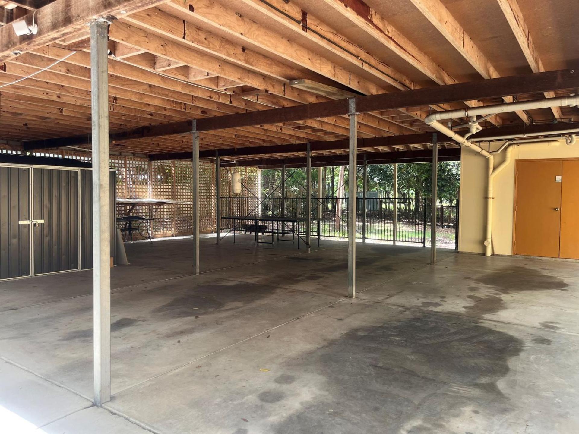 6 Redwood Court Rainbow Shores - Pets Welcome Fenced yard