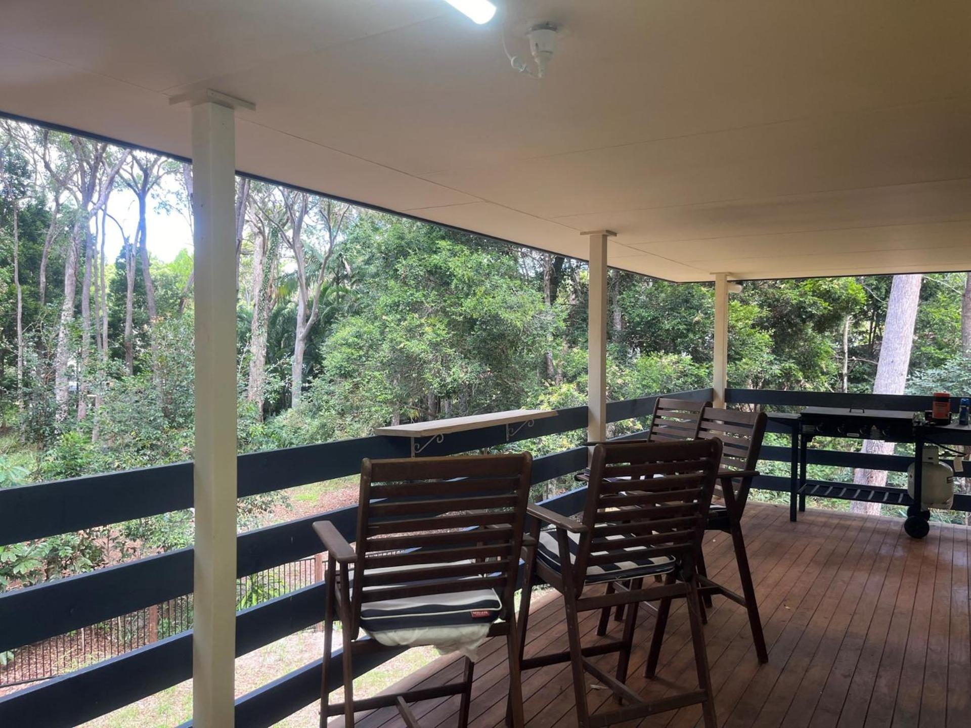 6 Redwood Court Rainbow Shores - Pets Welcome Fenced yard