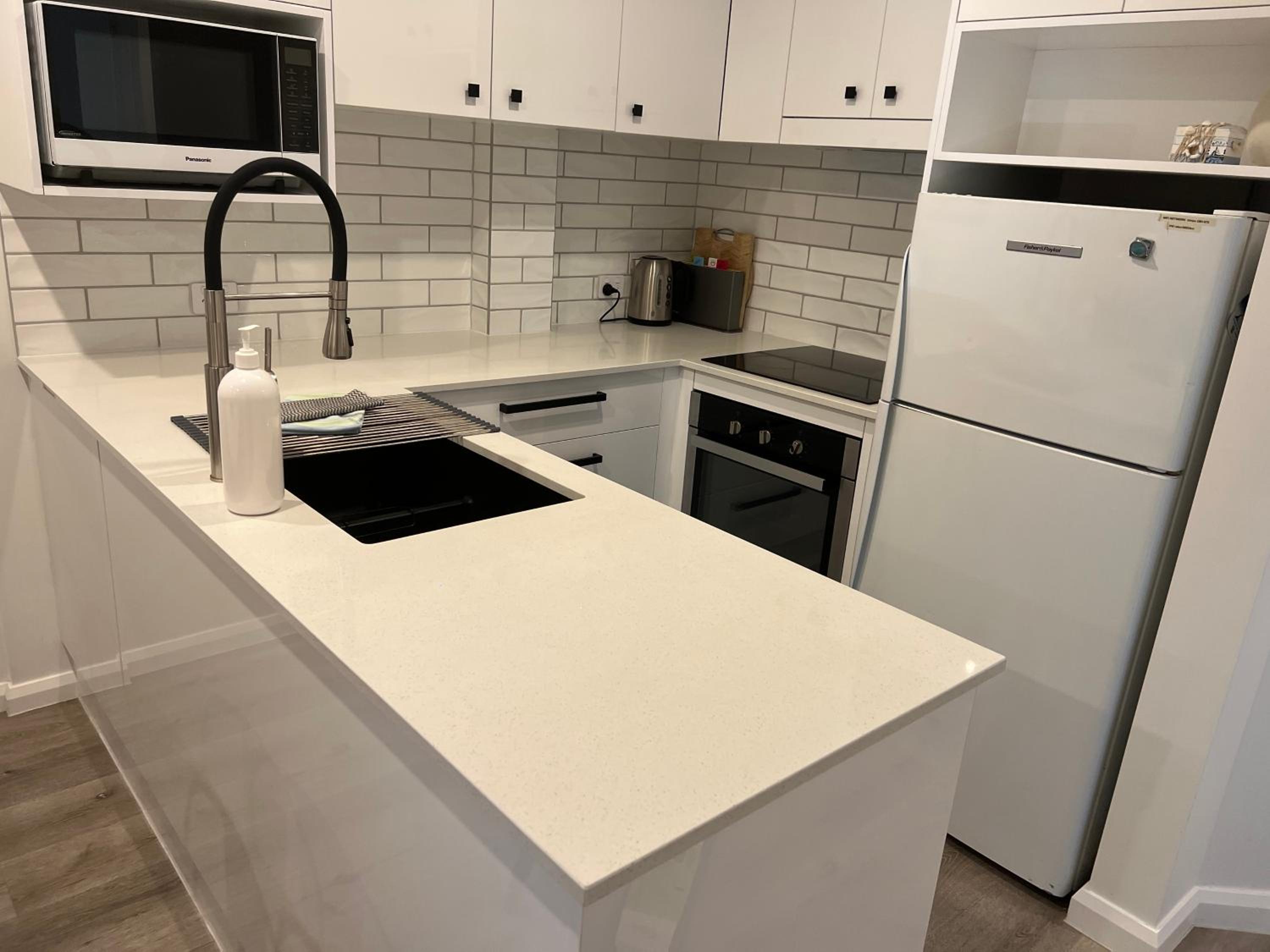 Ocean View - Alexandra Headlands Beachfront Unit