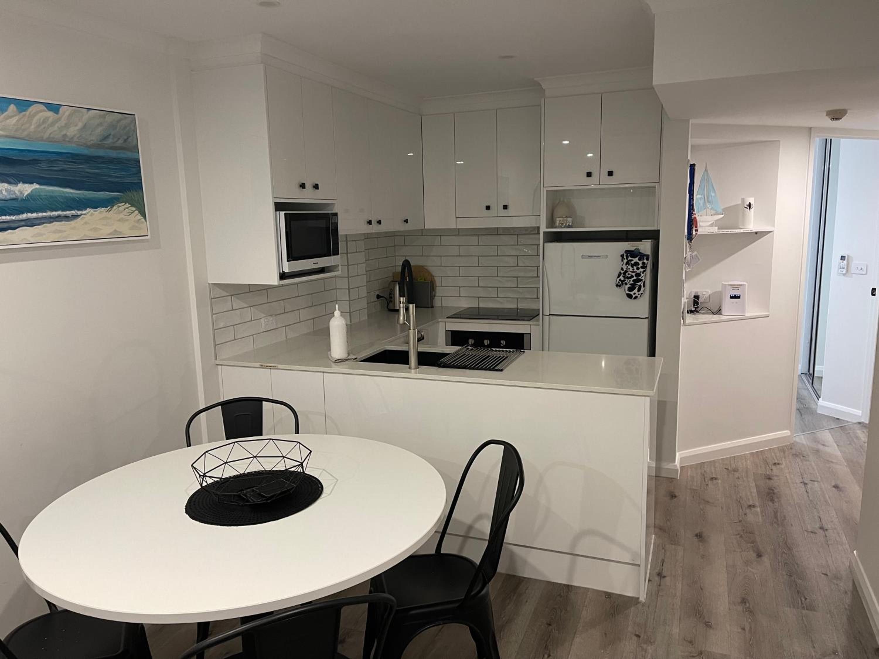 Ocean View - Alexandra Headlands Beachfront Unit