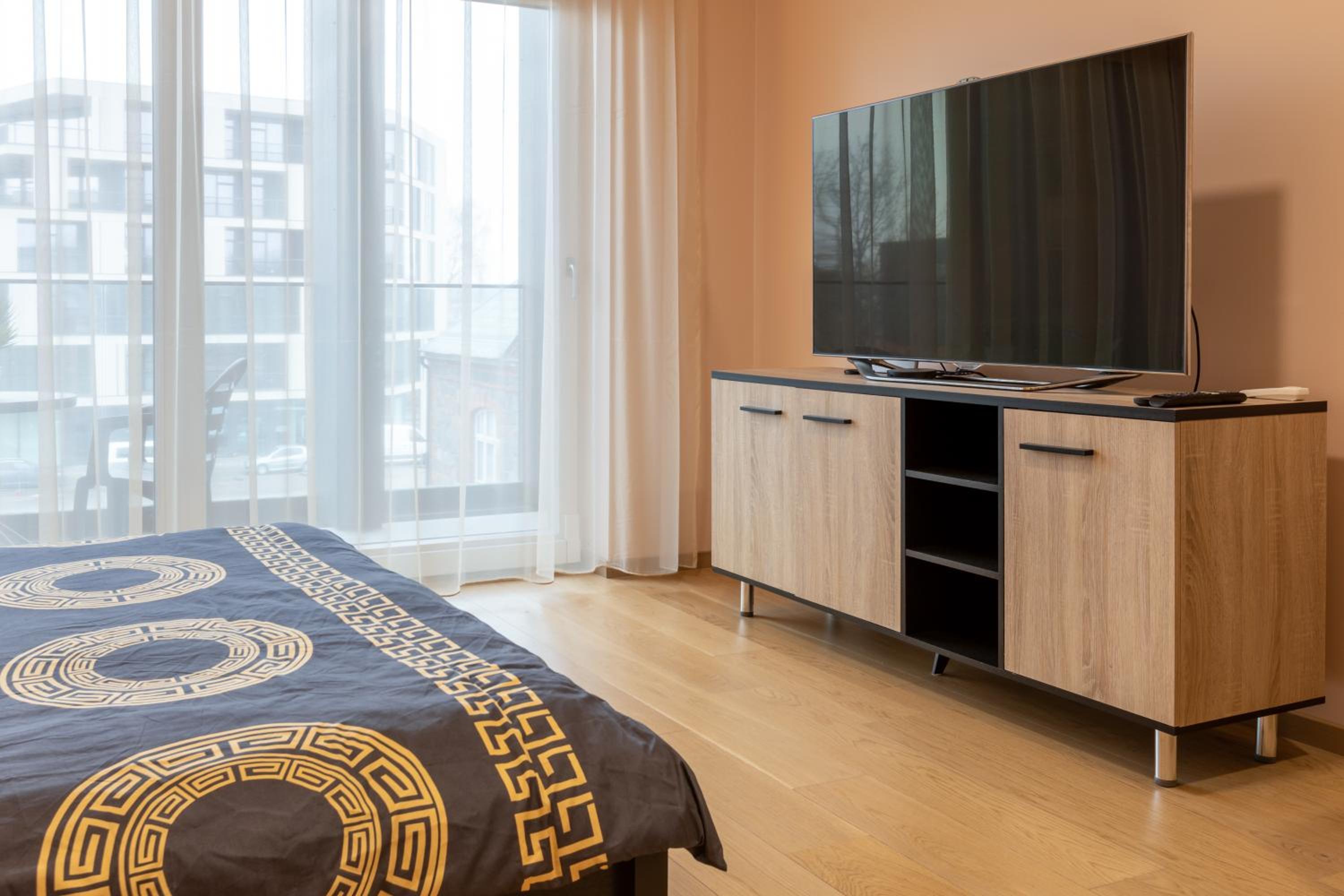 Cozy city center studioapartment, Free parking view 3
