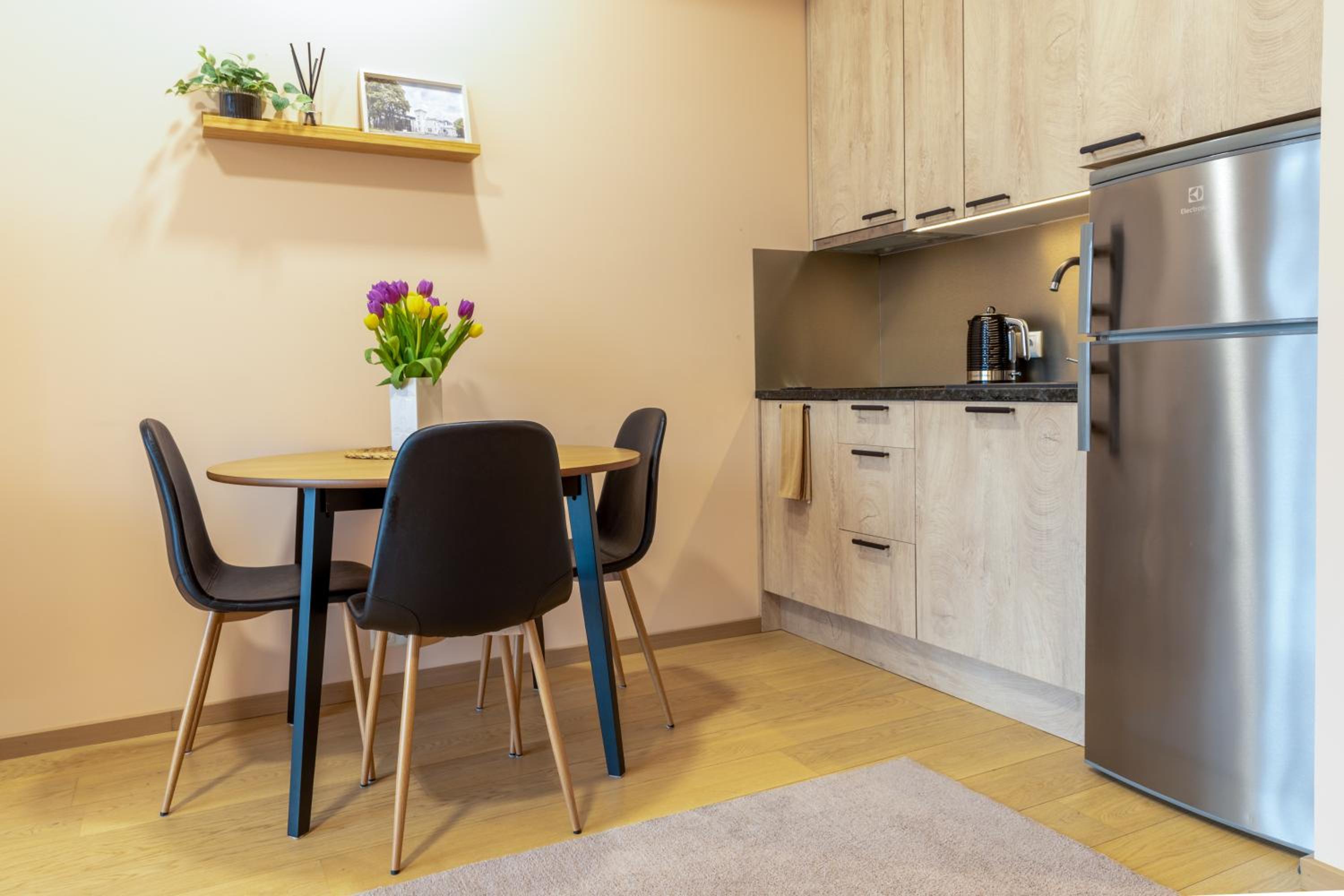 Cozy city center studioapartment, Free parking view 4